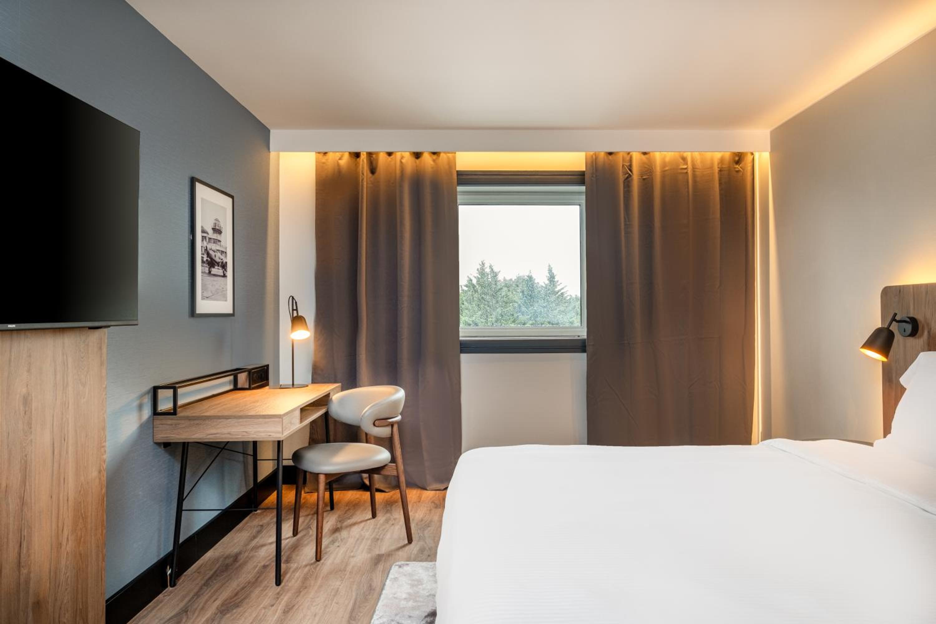 Standard King Room - Photo 4