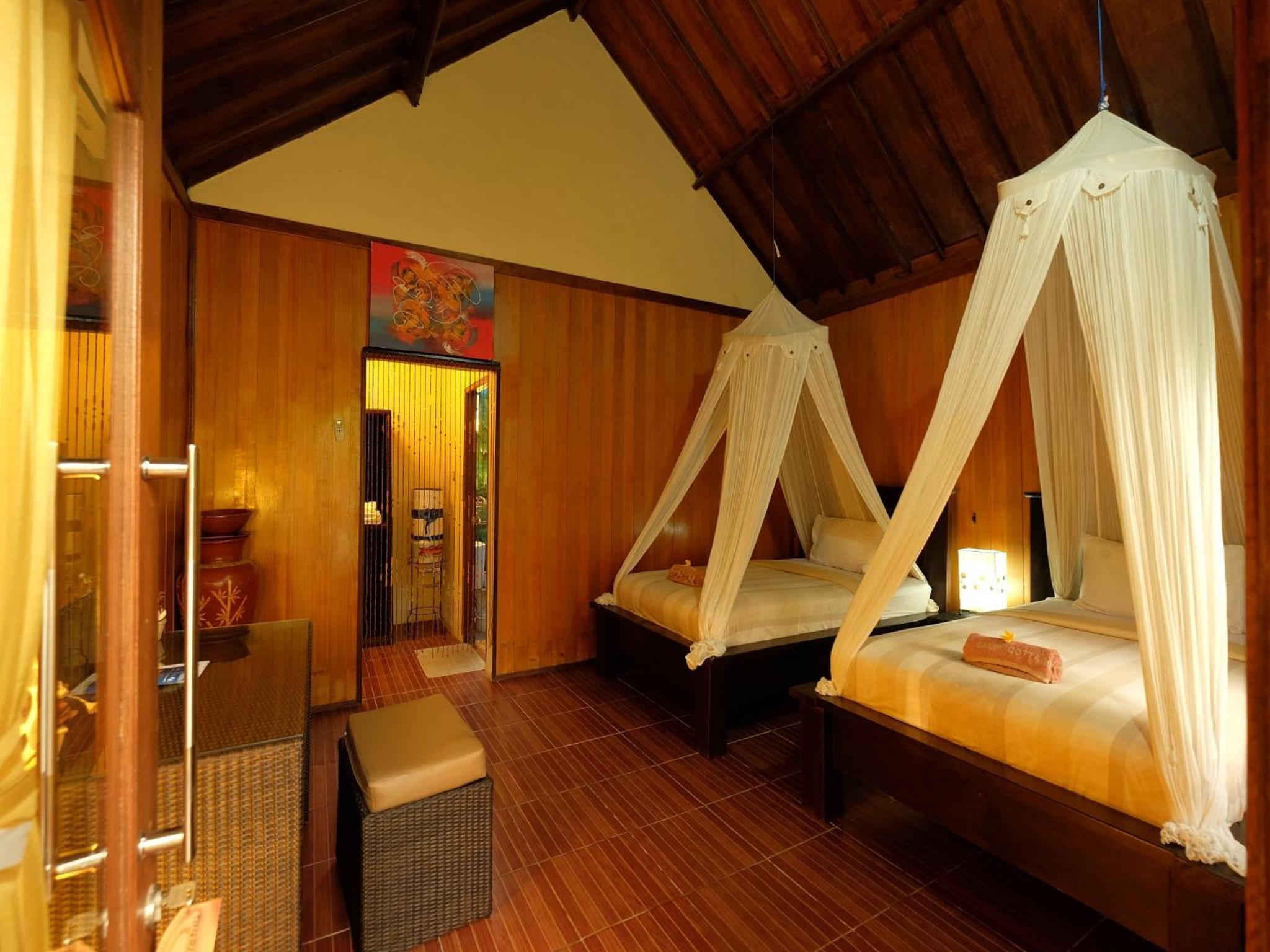 Double Room with Pool View - Photo 1