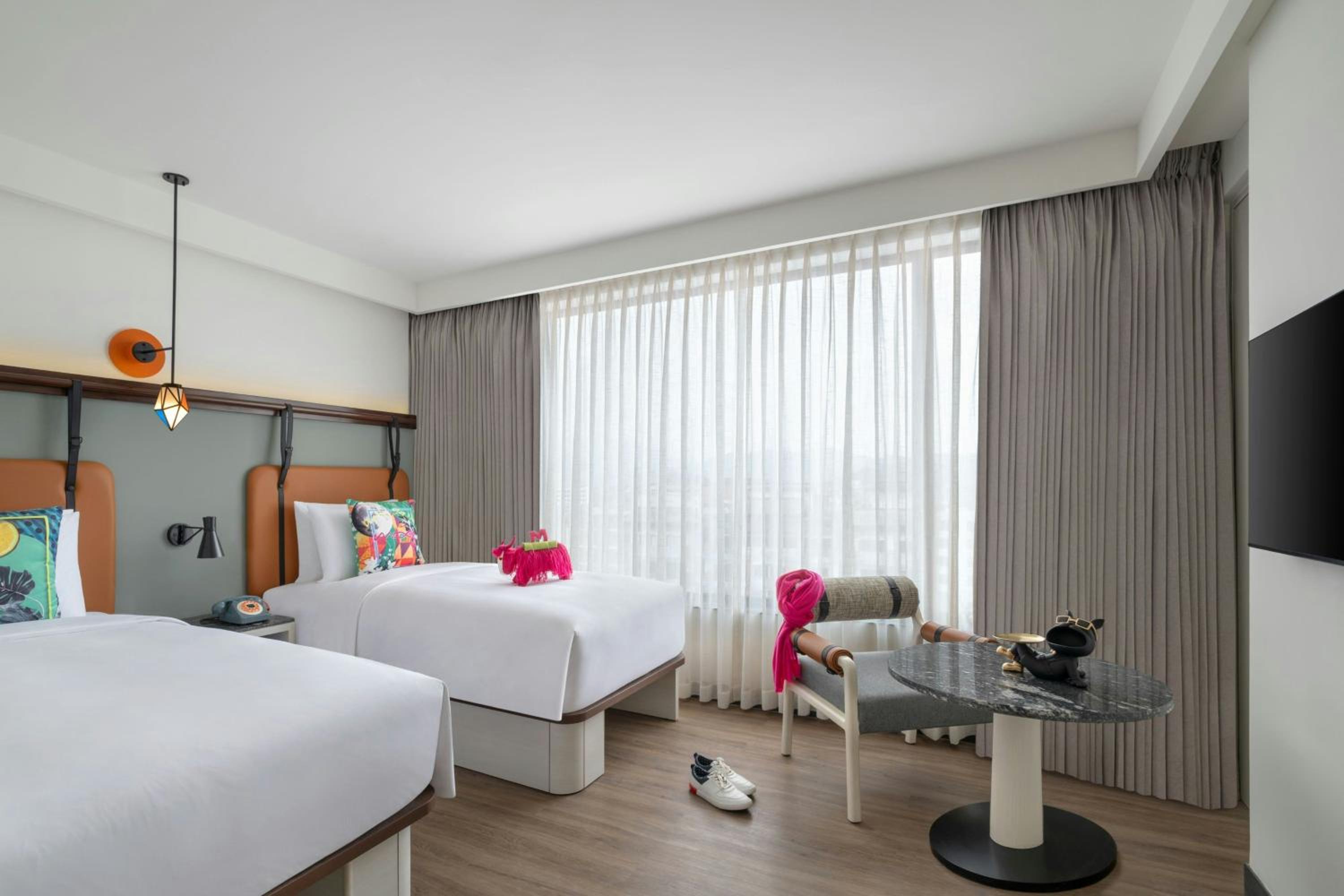 Moxy Deluxe Twin Room with One Single Bed