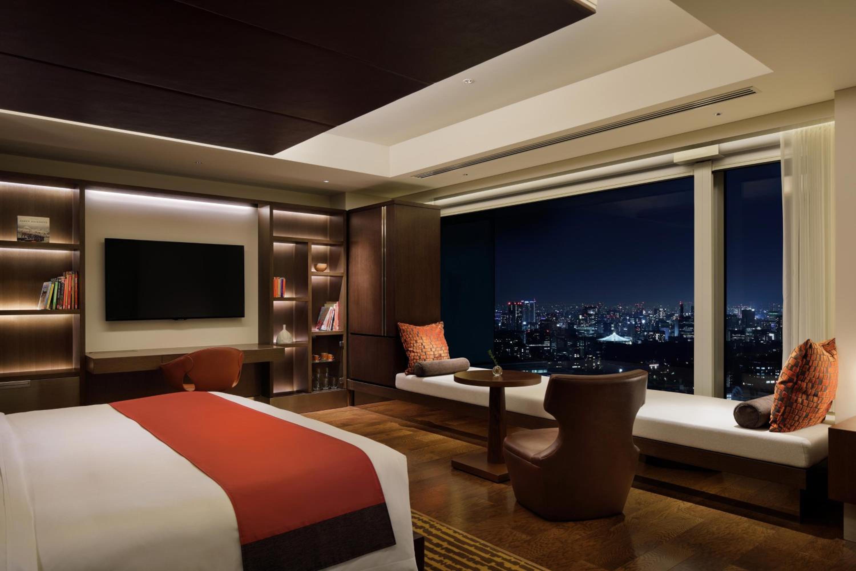 Grand Deluxe Premier King Room with Club Lounge Access