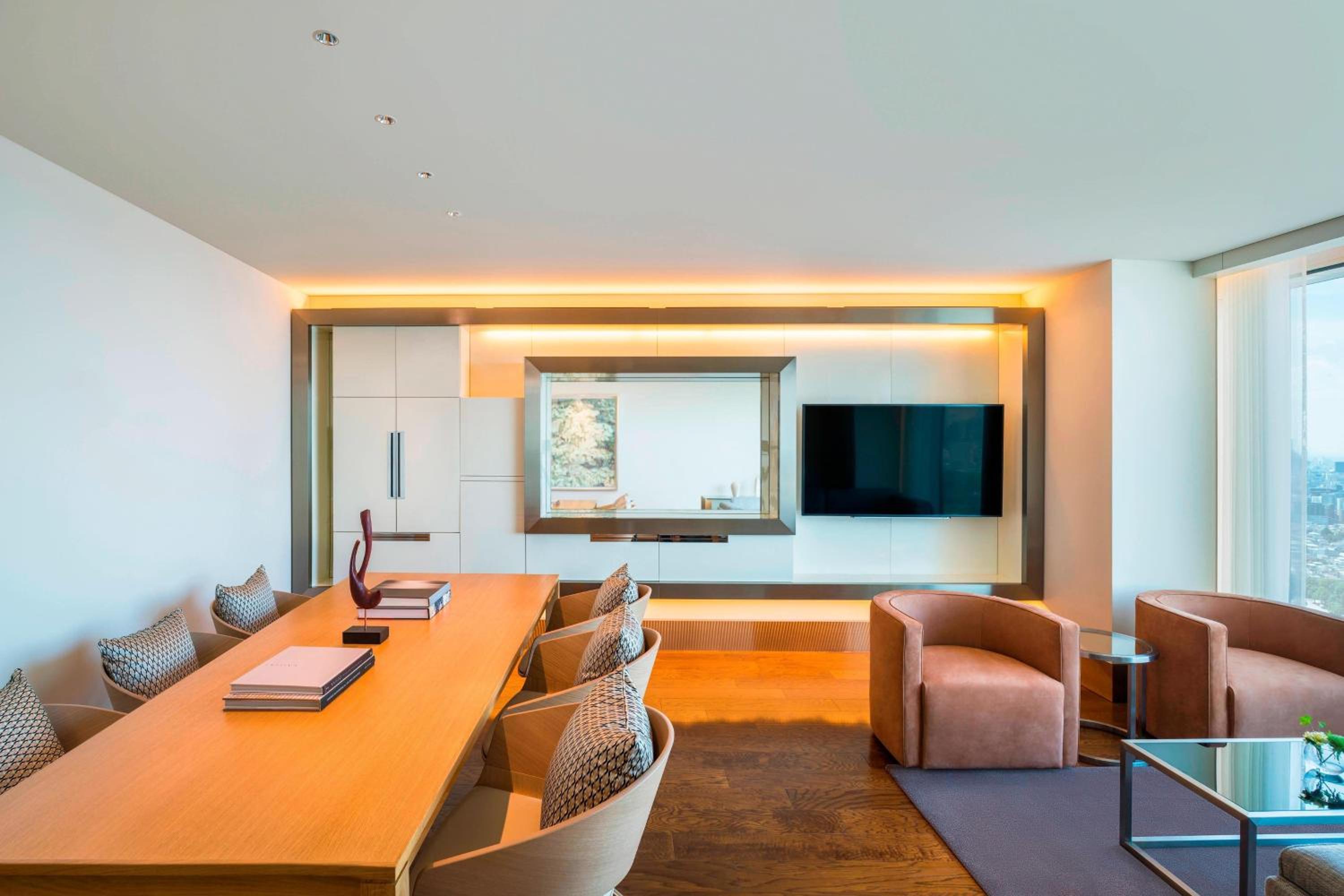 One-Bedroom Kioi Suite with King Bed and Club Lounge Access photo One-Bedroom Kioi Suite with King Bed and Club Lounge Access photo