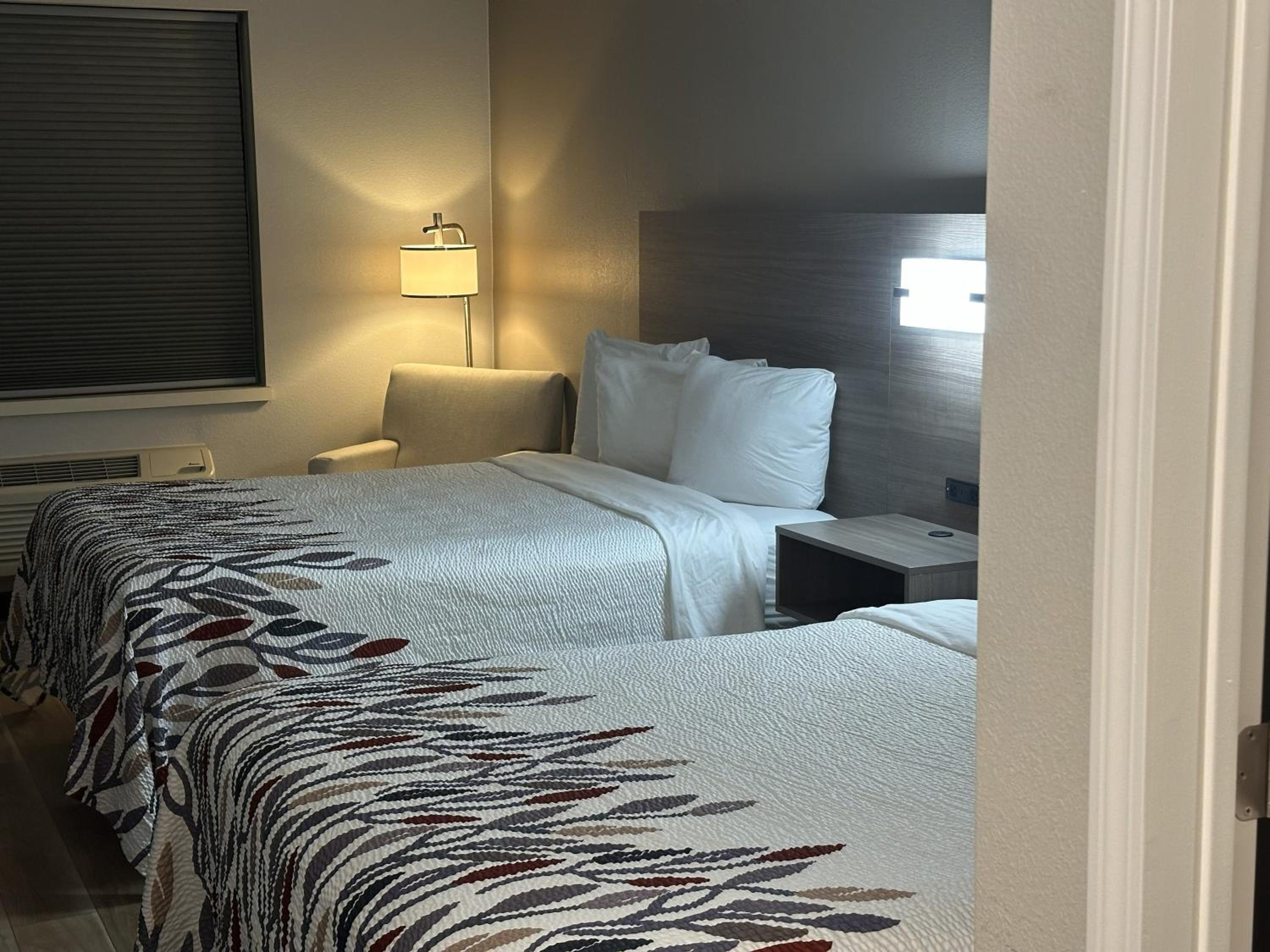  Superior Room with Two Queen Beds Non-Smoking - Photo 1