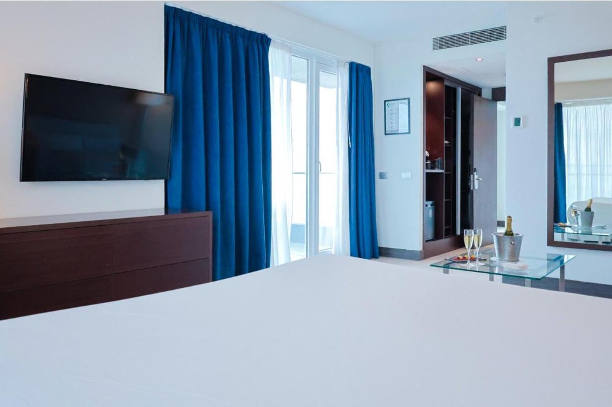 Double Room with Balcony and Sea View photo 2