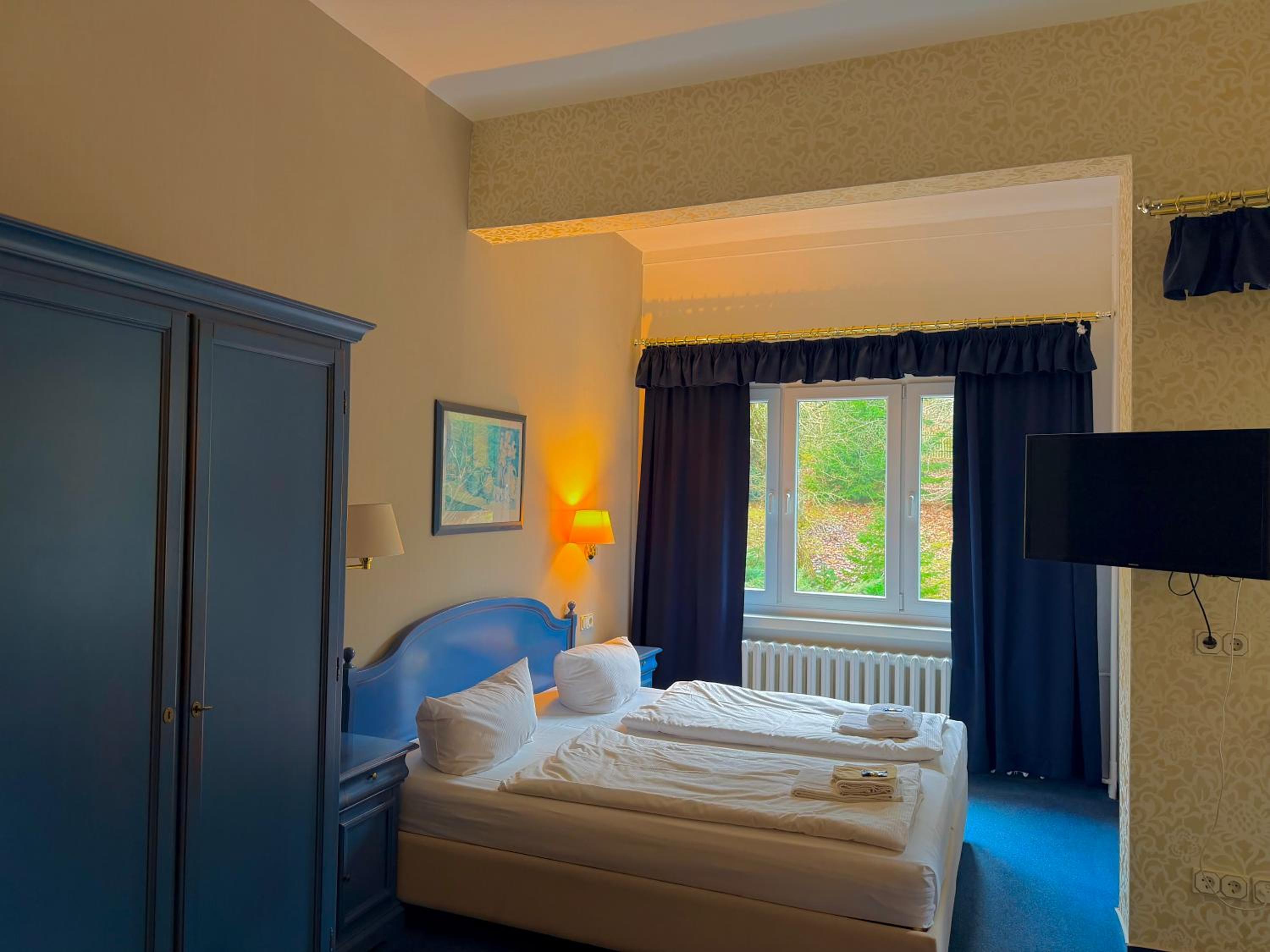 Comfort Double Room with Cot Available