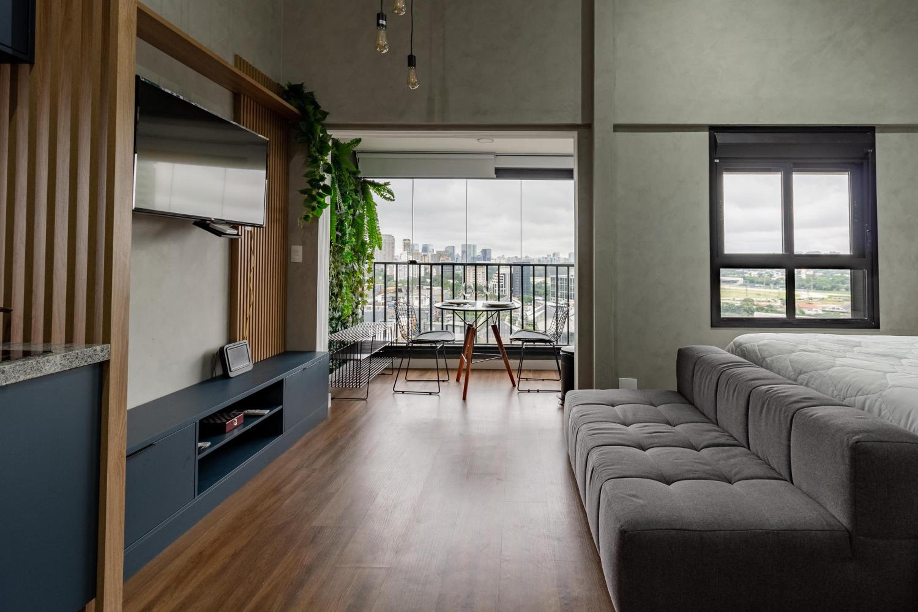 Superior Apartment with City View