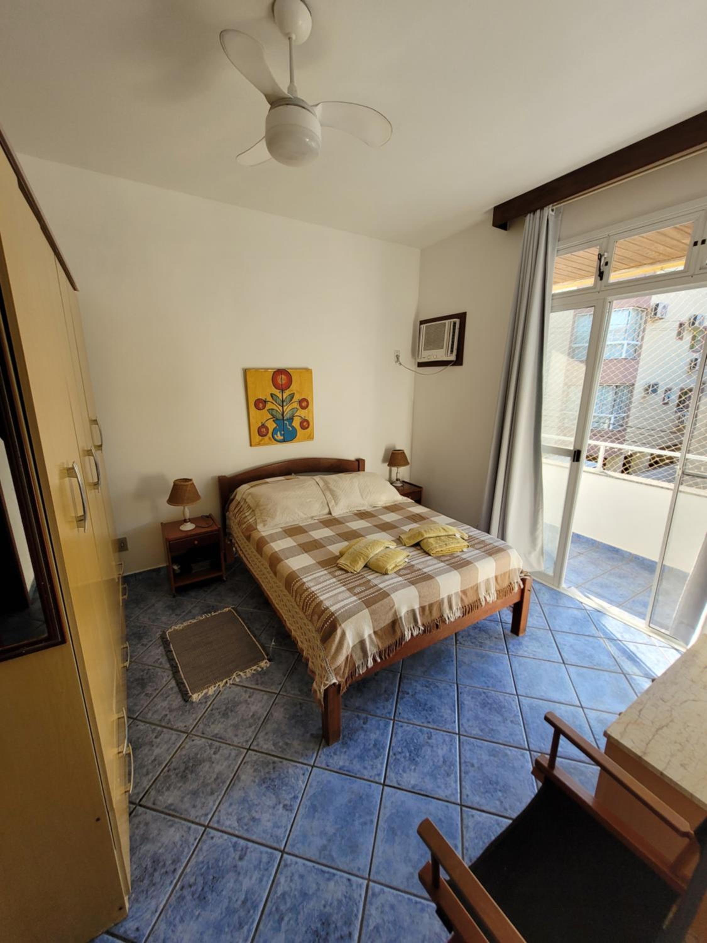 Two-Bedroom Deluxe Apartment with Balcony