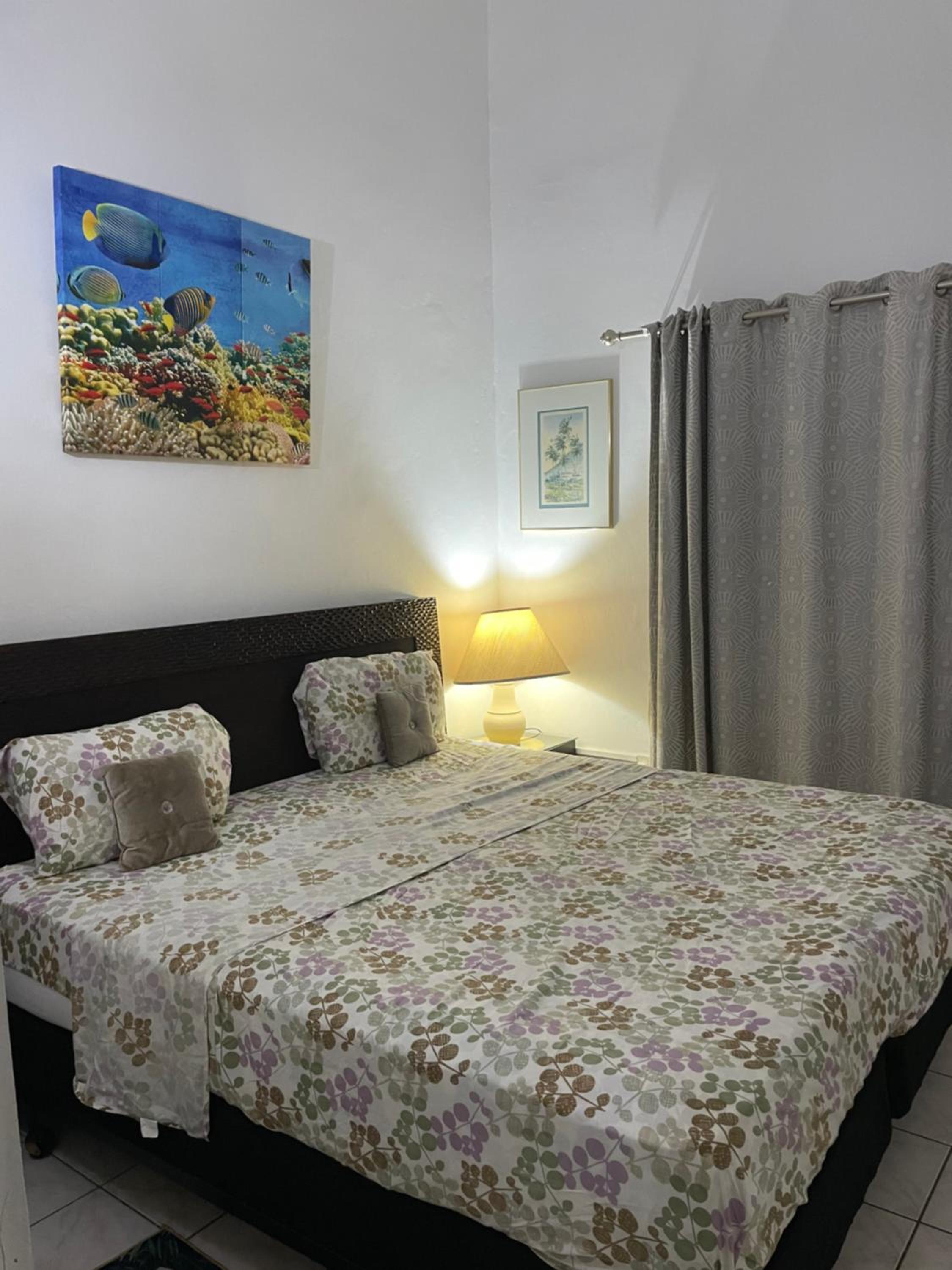 Deluxe King Room photo 2