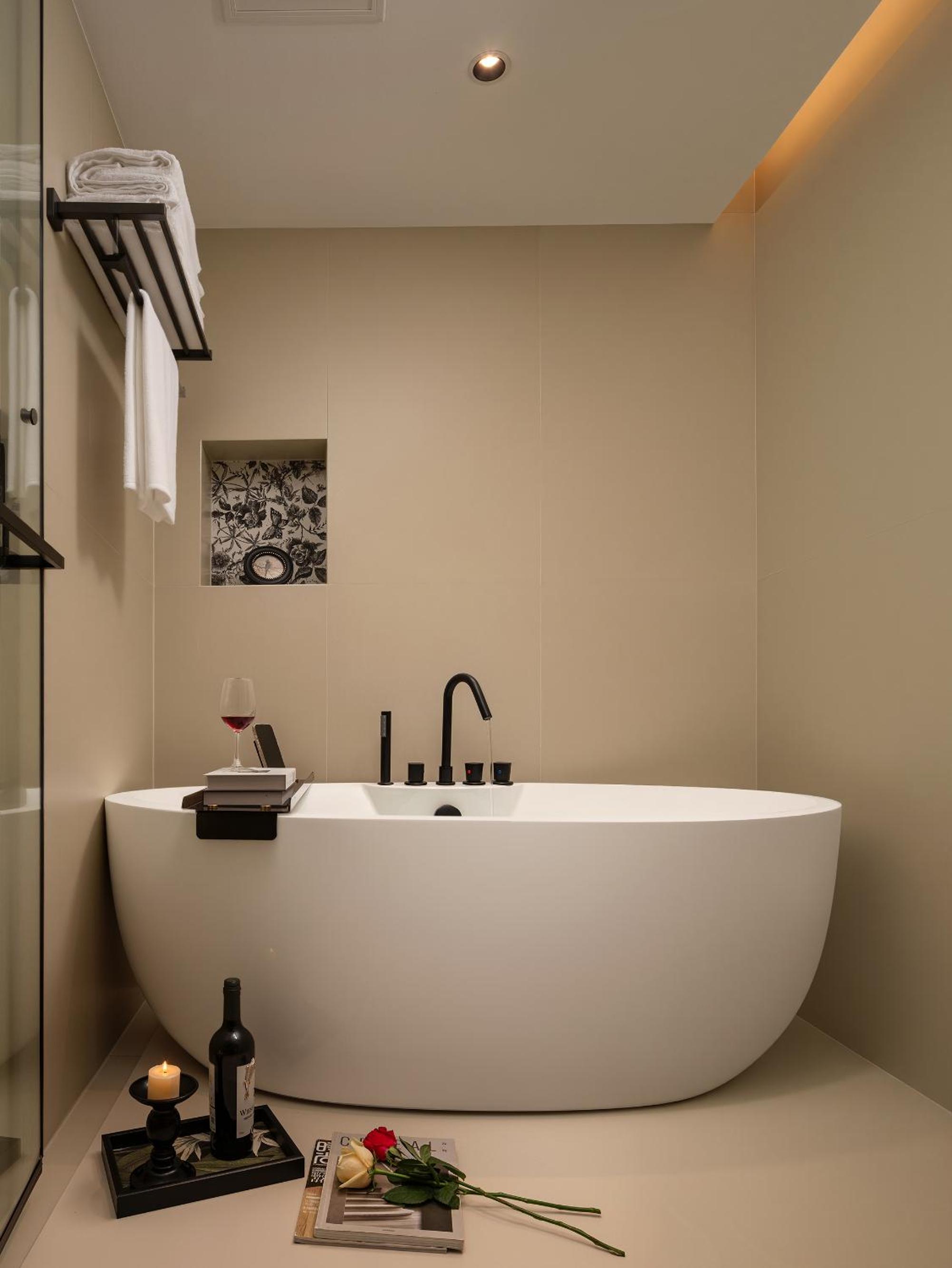 One-Bedroom Suite photo 1