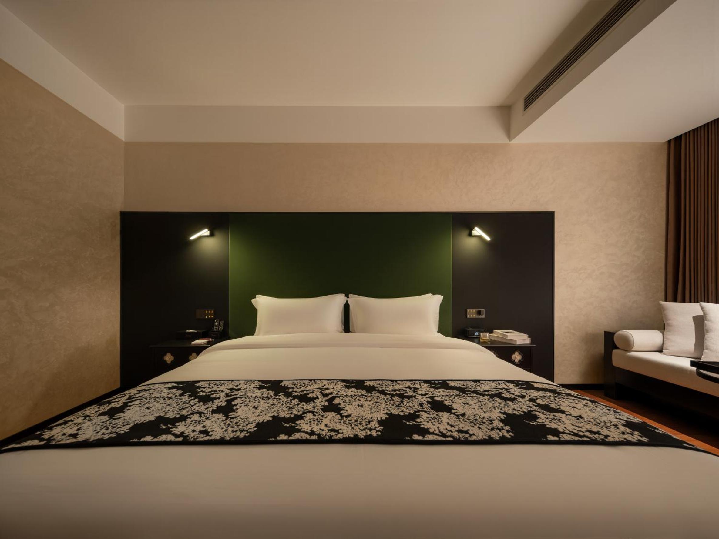 Deluxe Twin Room photo 2