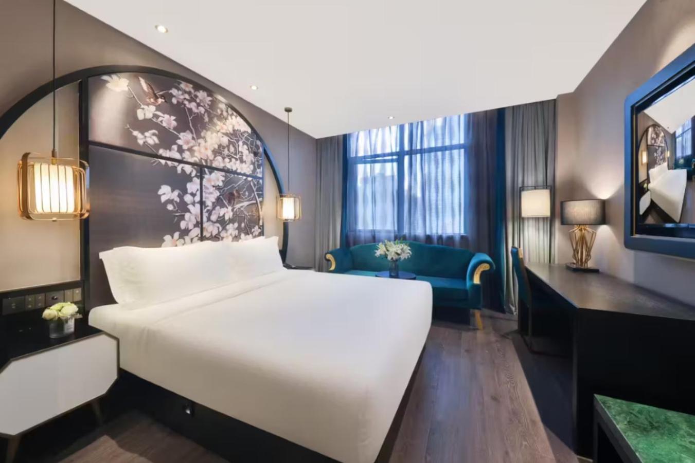 Business king room