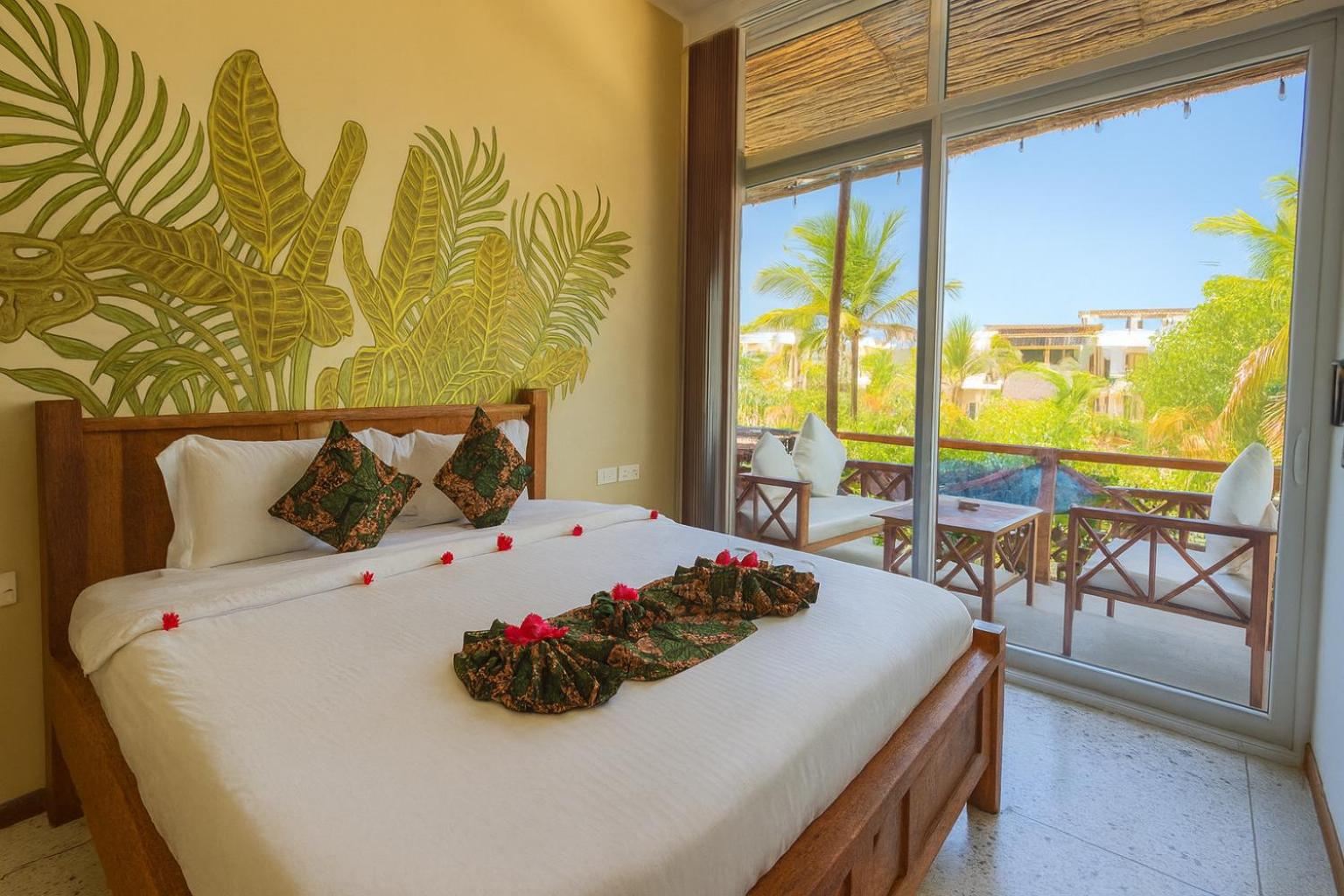 Villa with Garden View