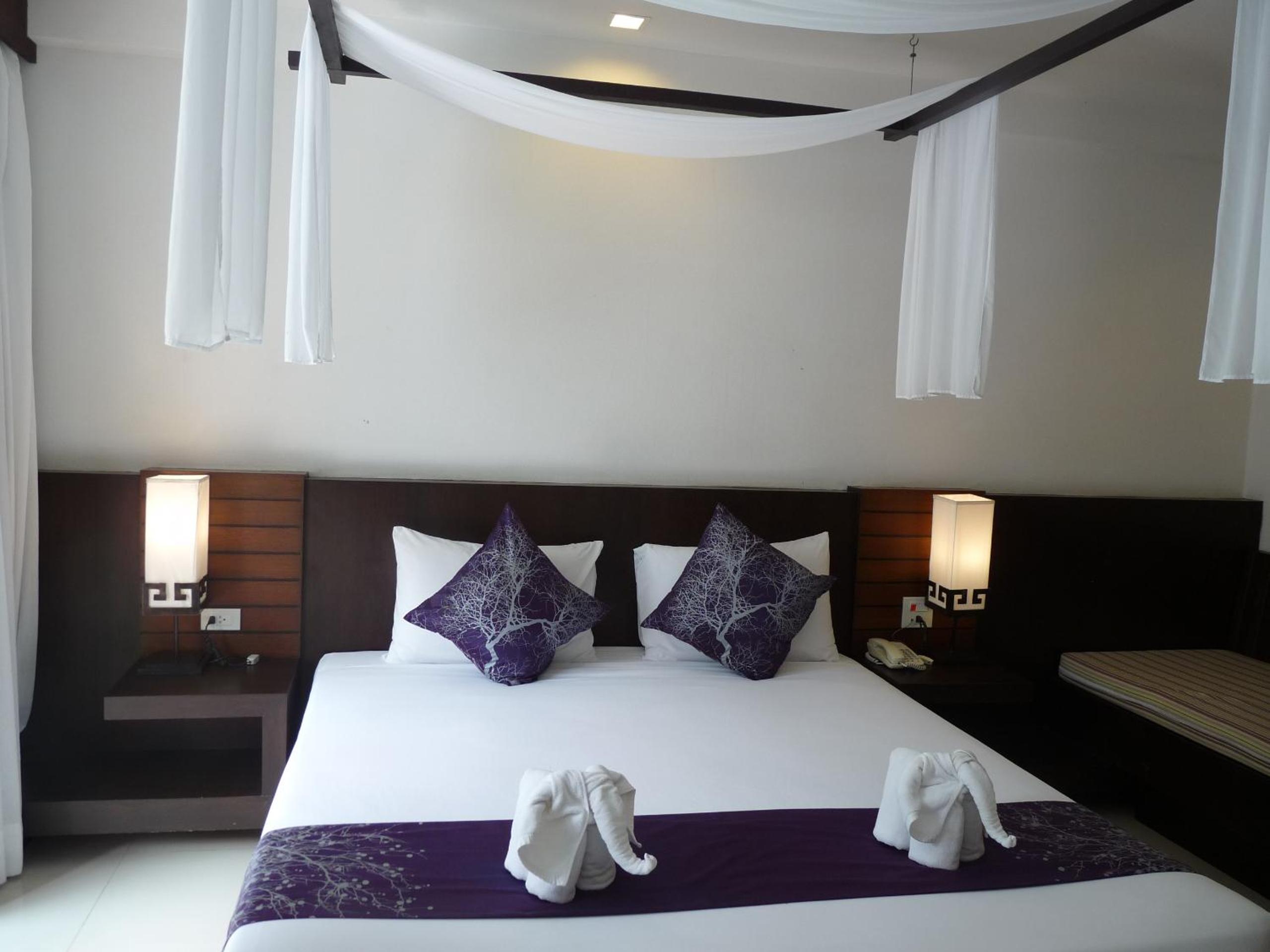 Deluxe Double or Twin Room - Photo 5