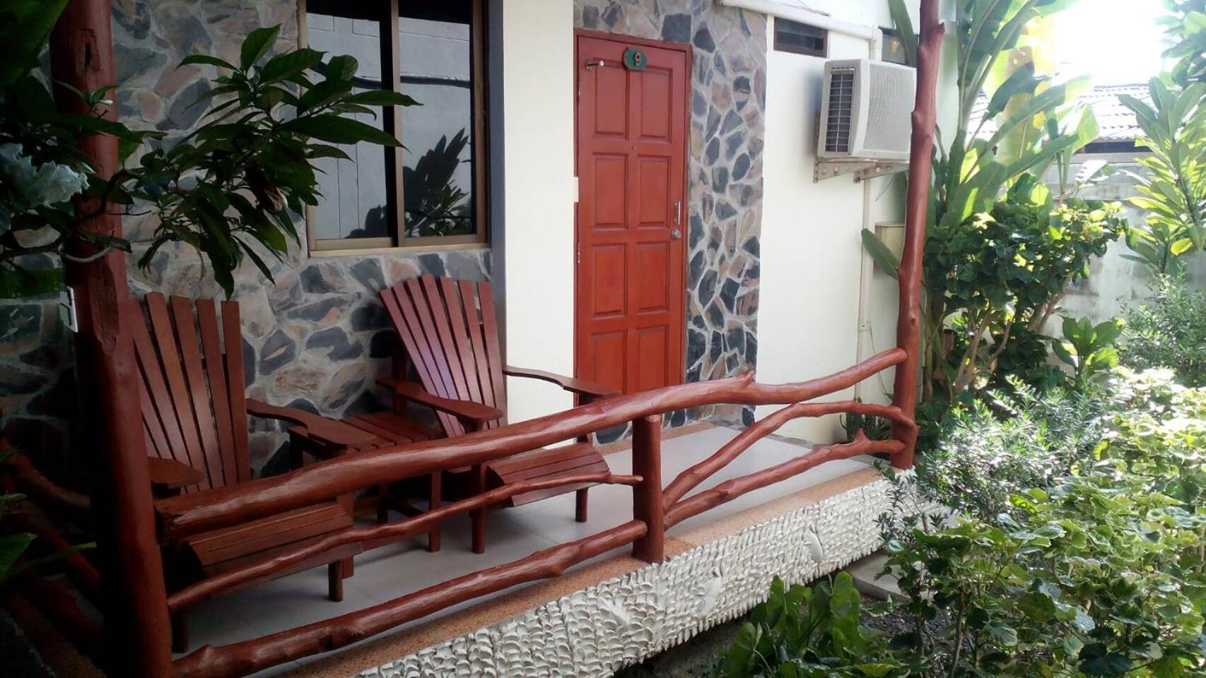 Standard Bungalow photo 2
