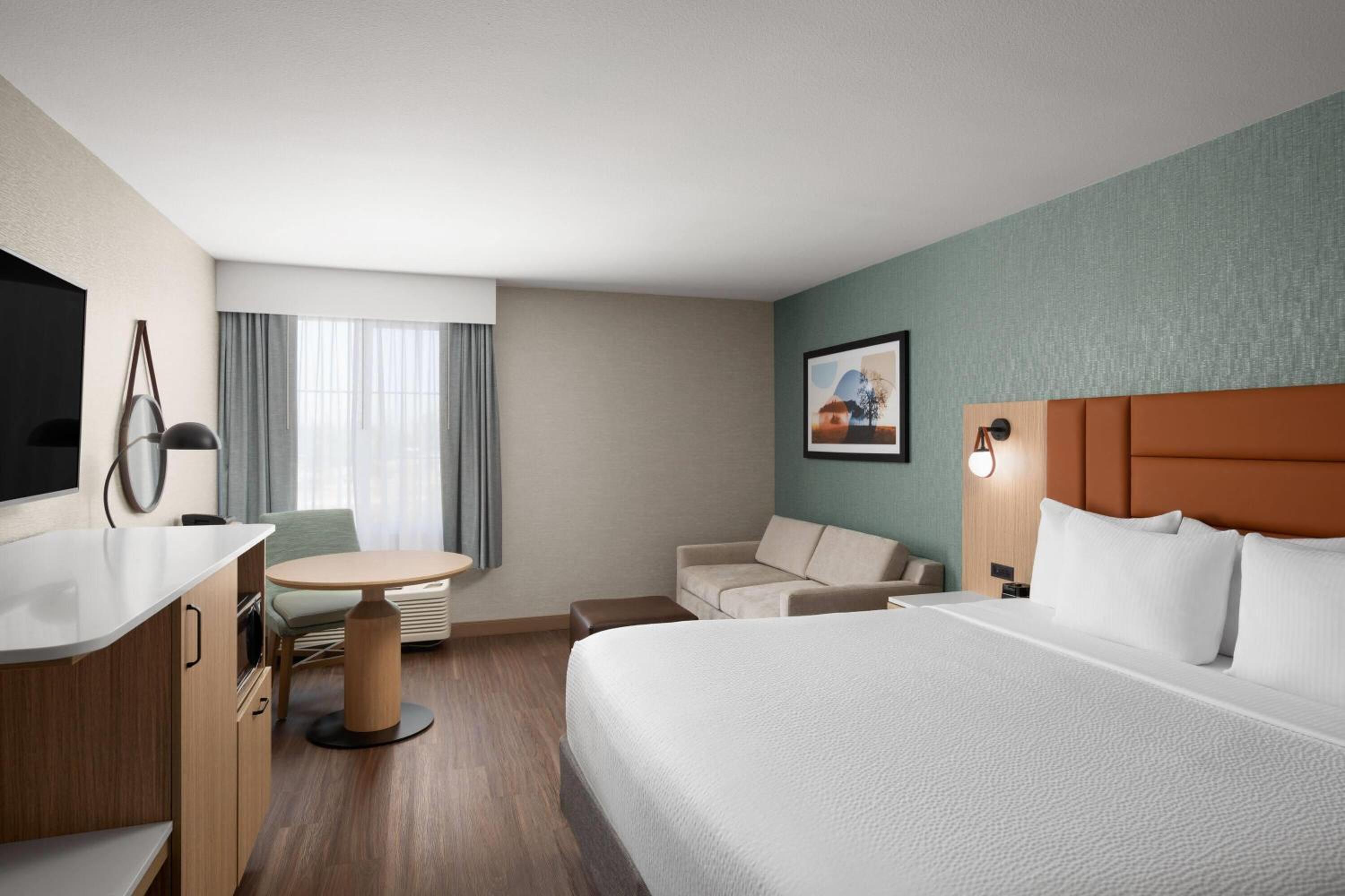 Deluxe King Room - Photo 1