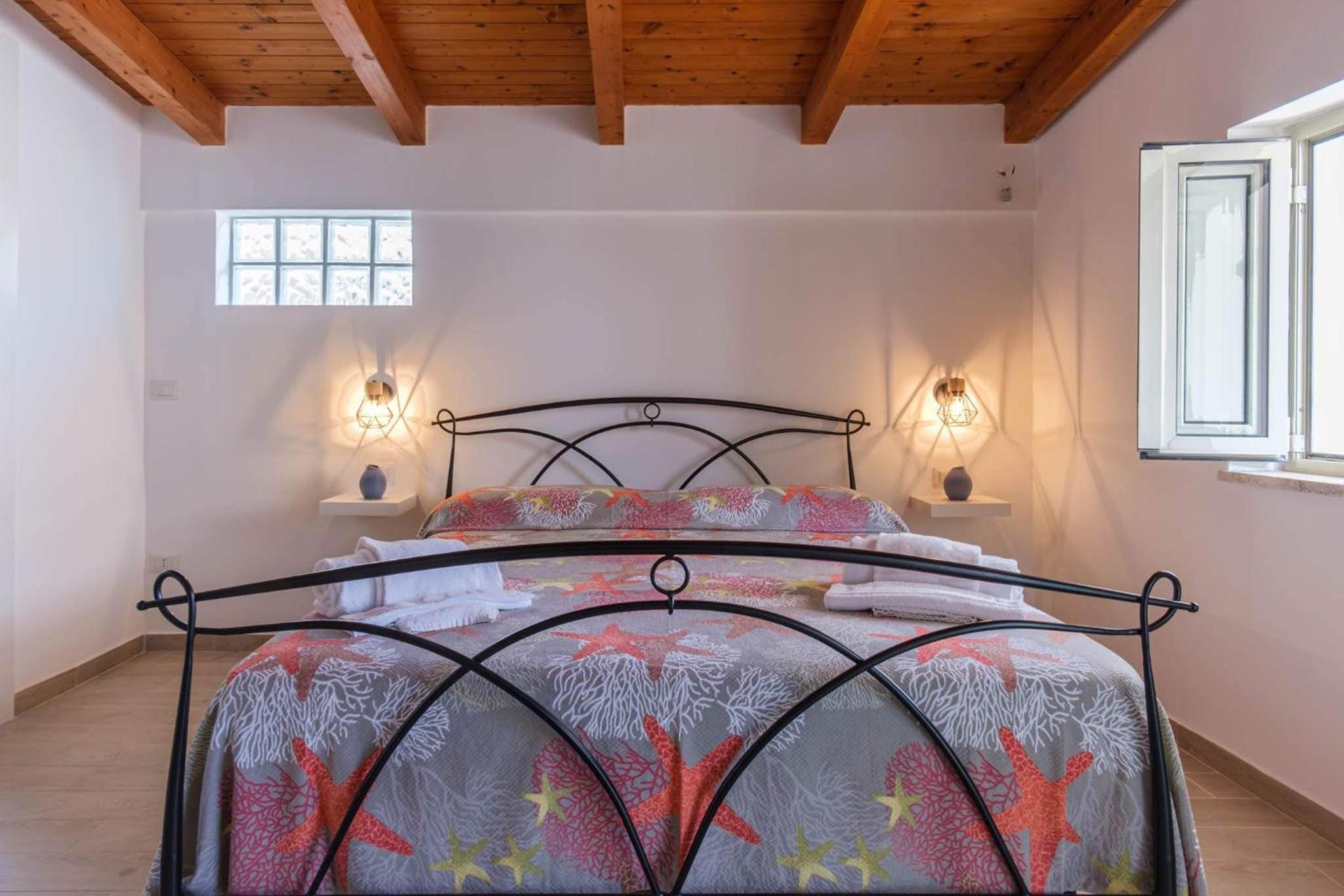 Large Double Room photo 2