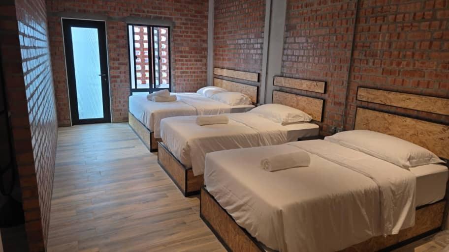 Deluxe Family Suite