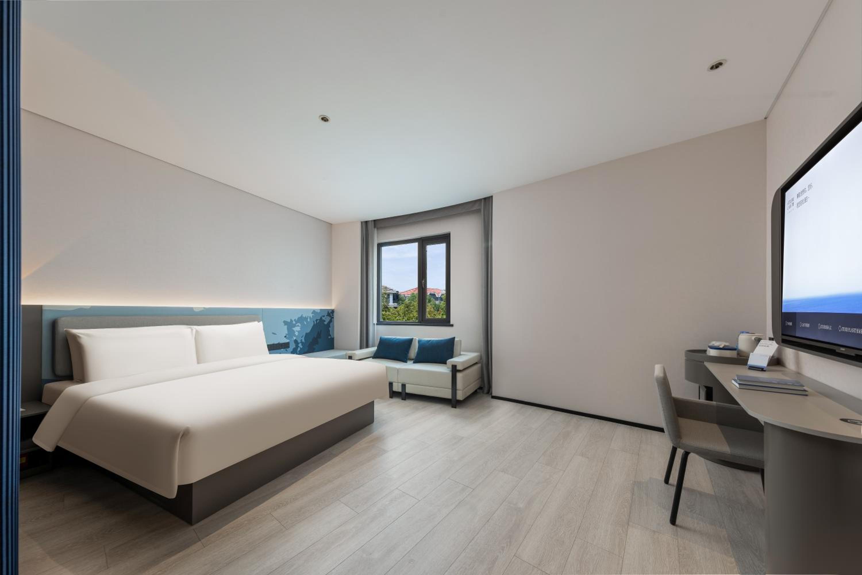 Super Double Room with City View photo 2