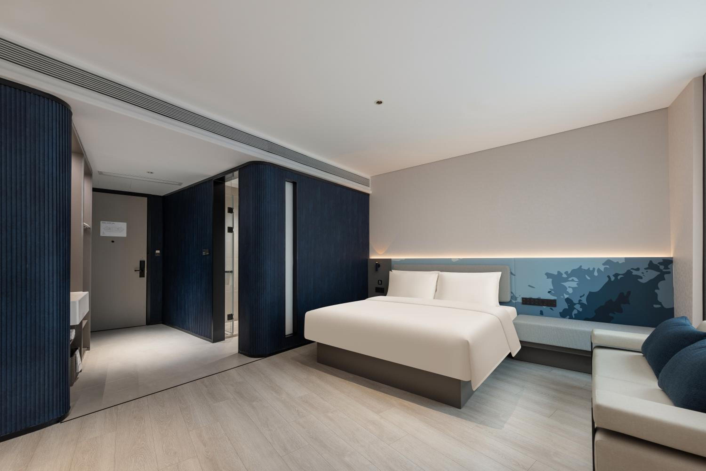 Super Double Room with City View photo 3