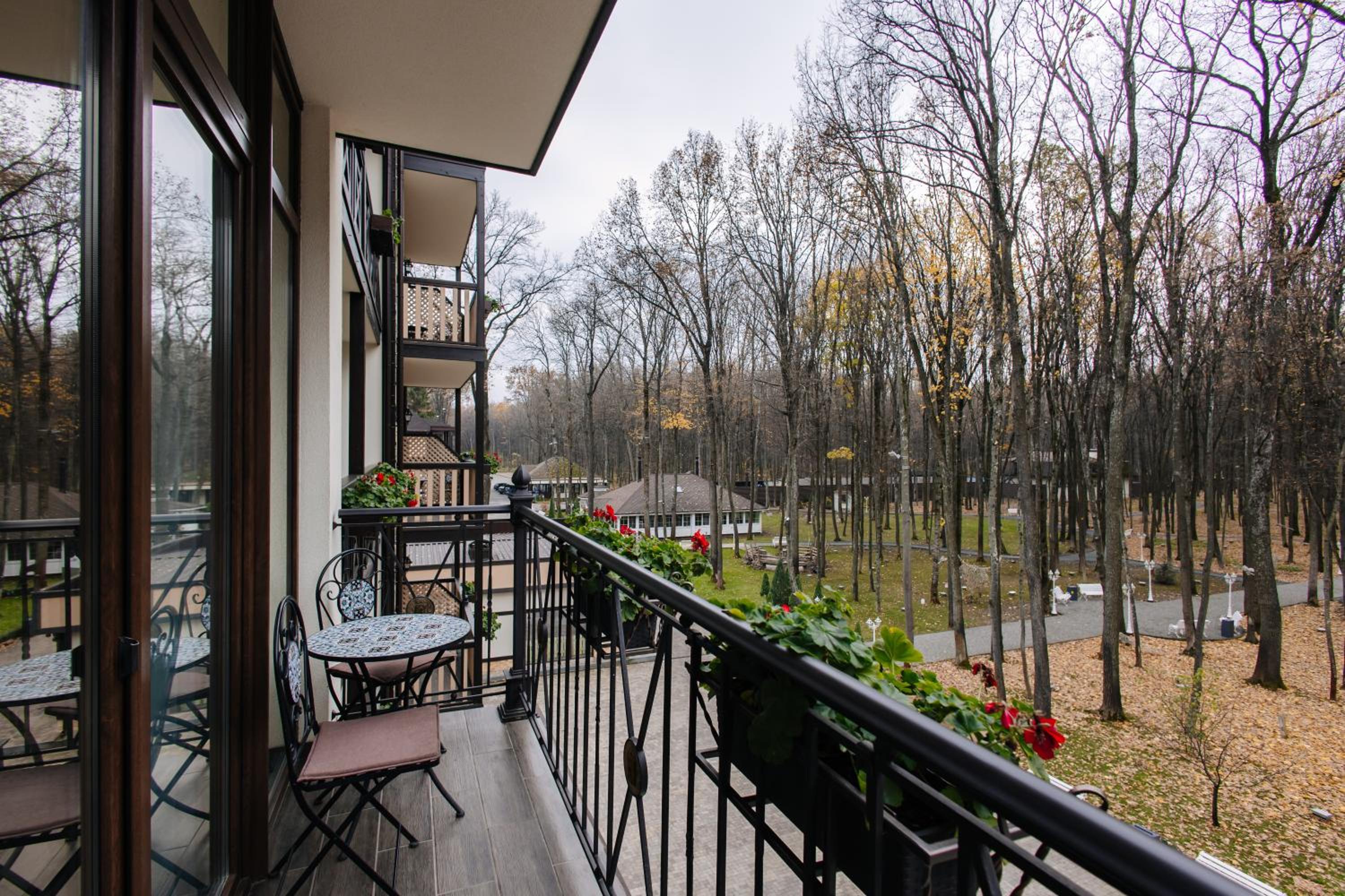 Junior Suite with Garden View