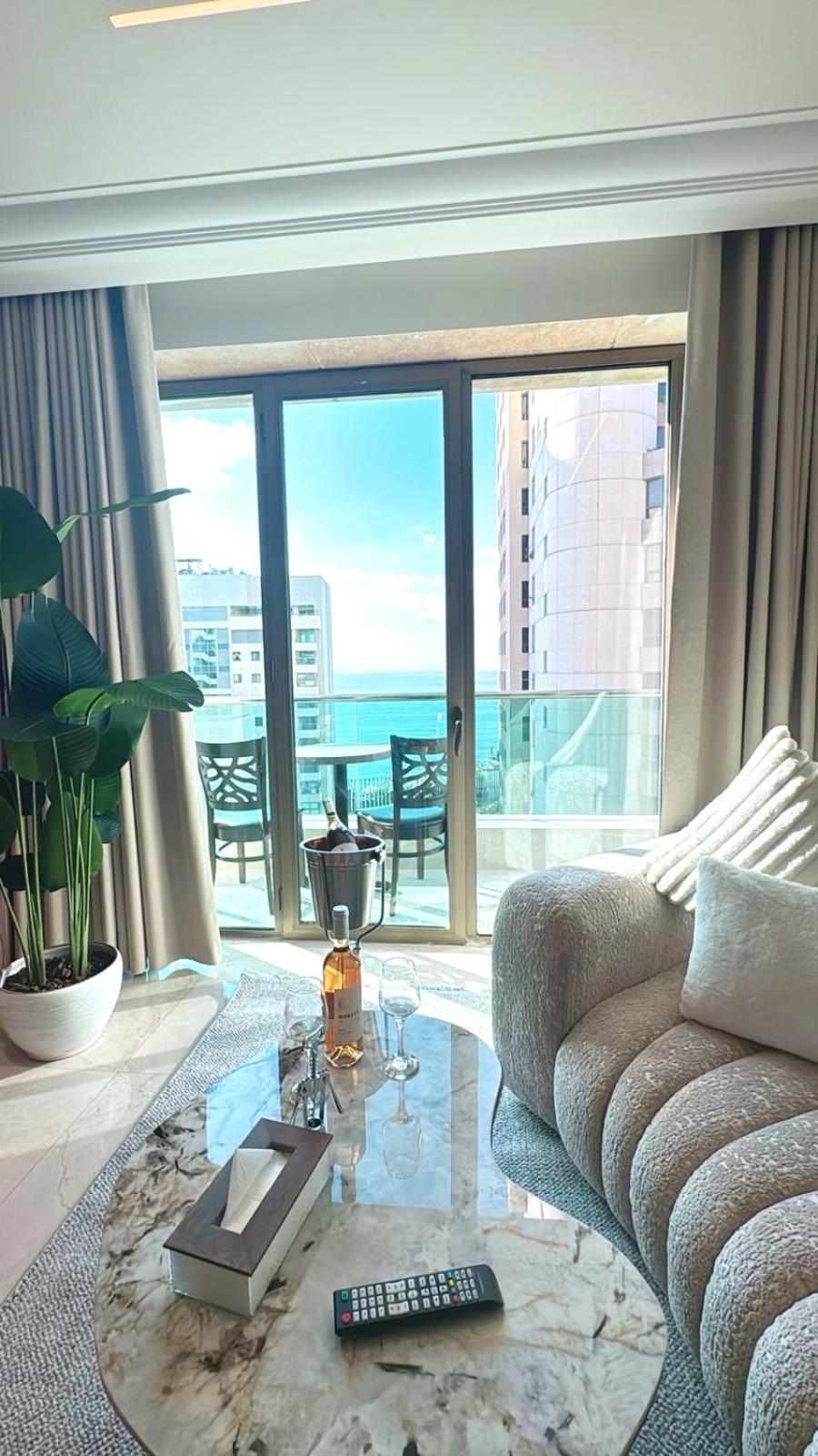 Luxury Suite