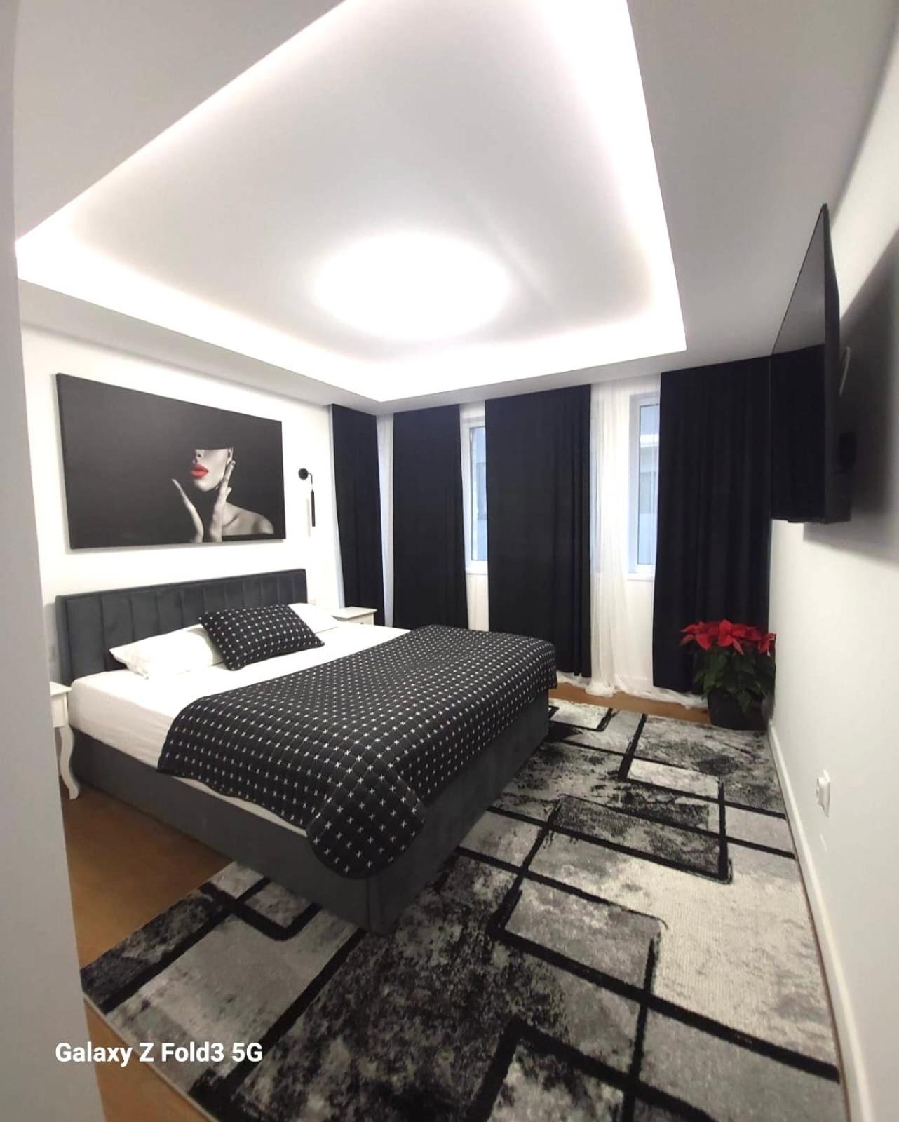 Three-Bedroom Villa photo 2