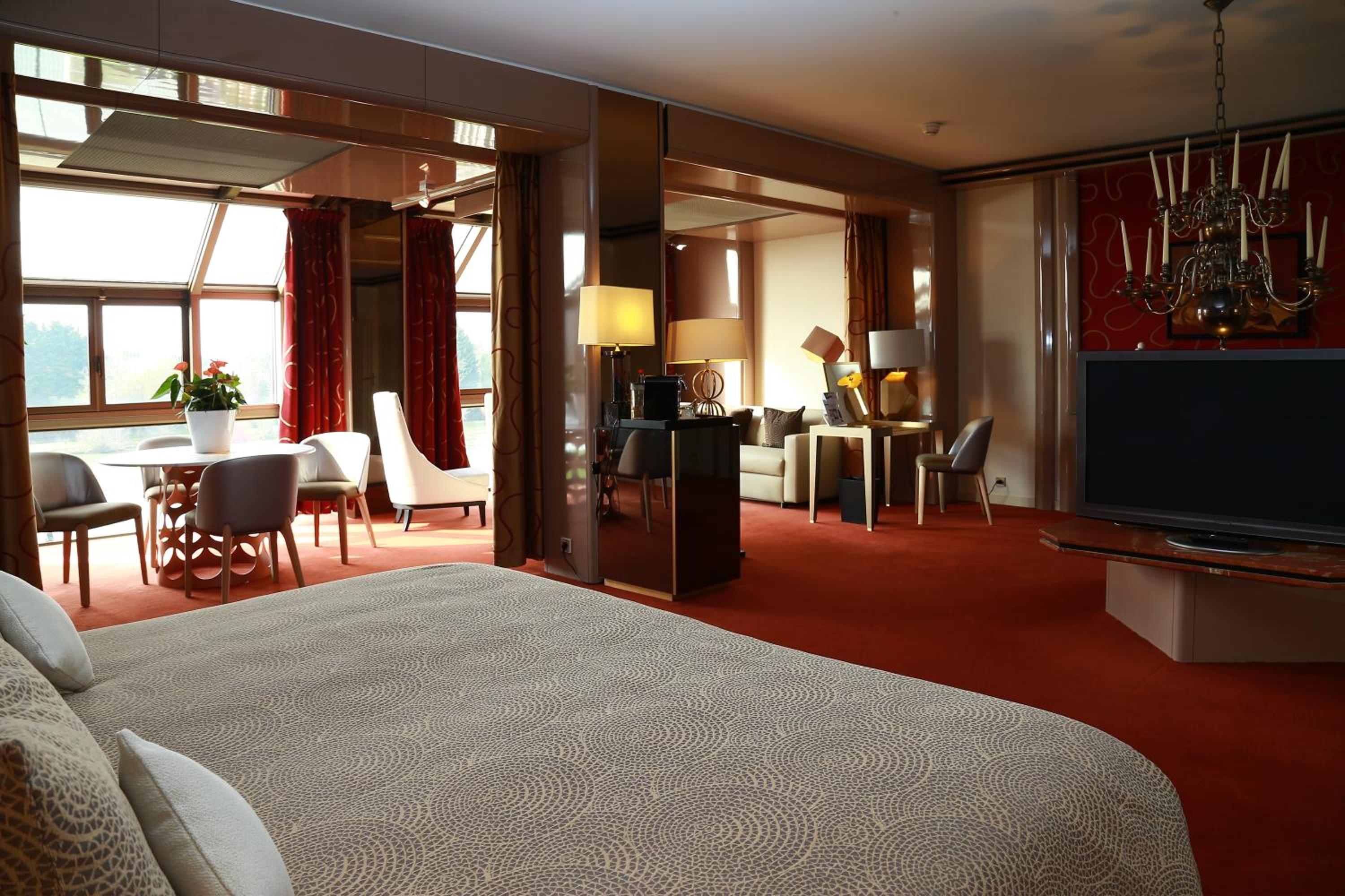 Suite***** photo