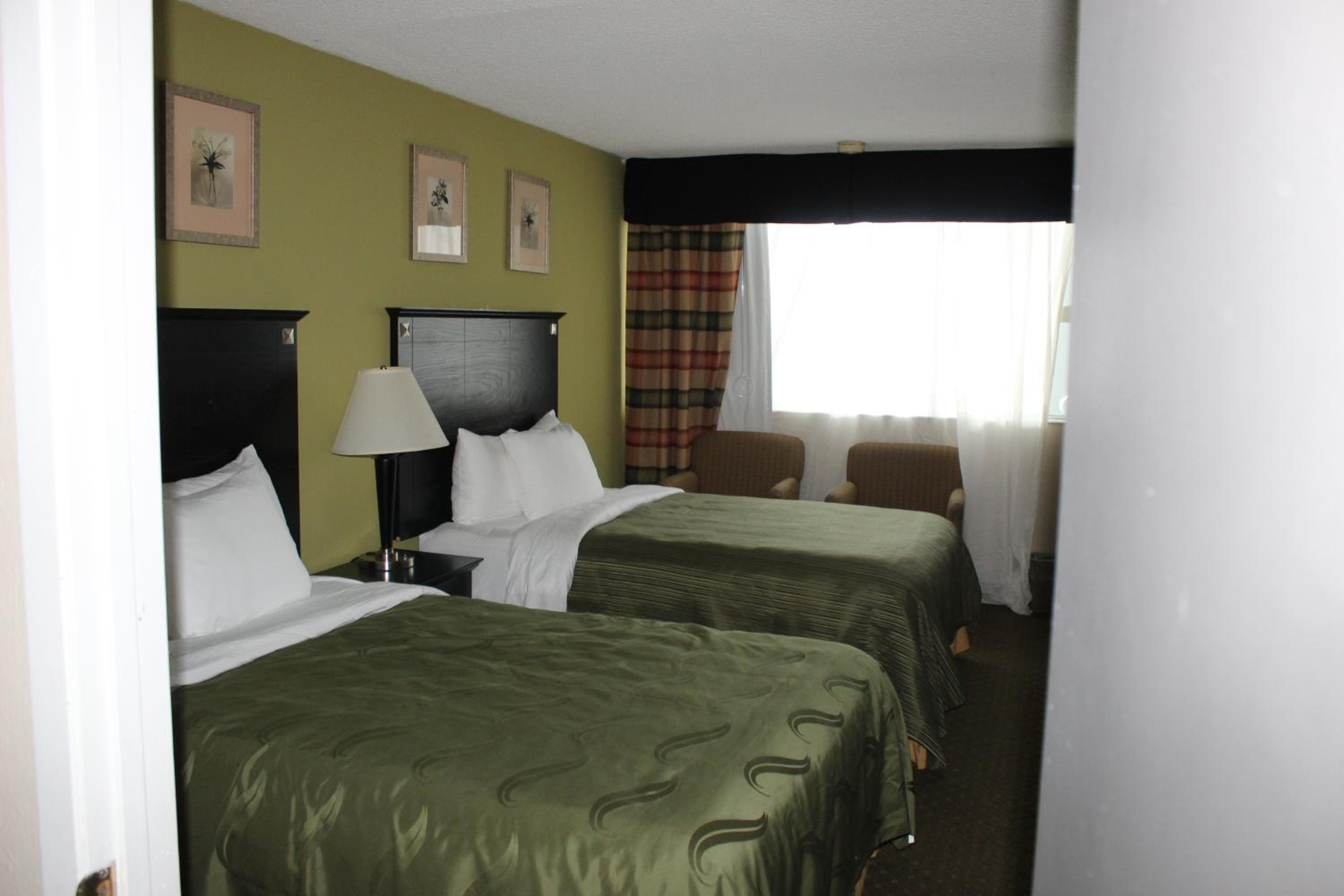 Double Room with Two Double Beds - Photo 3