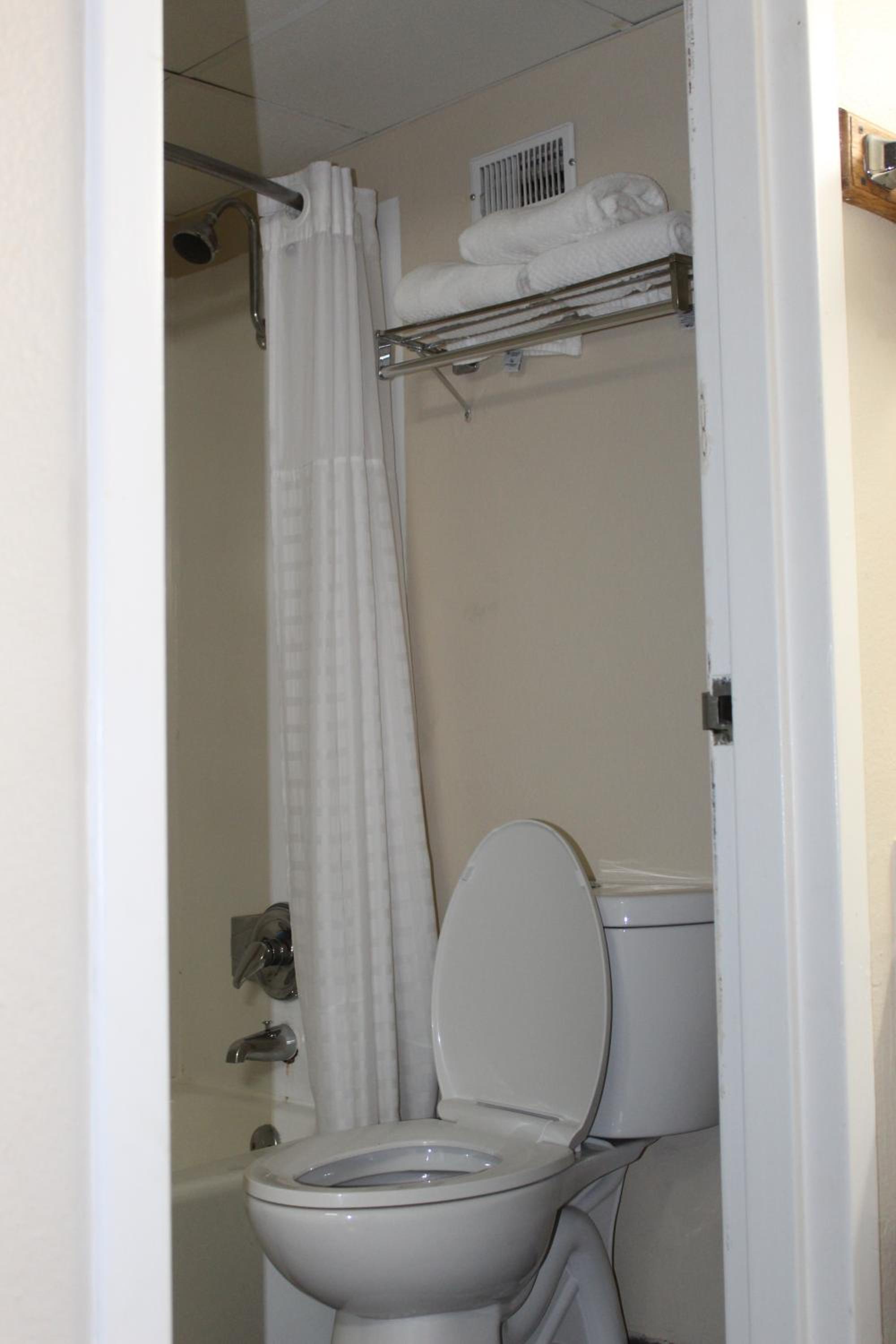 Double Room with Two Double Beds - Photo 5
