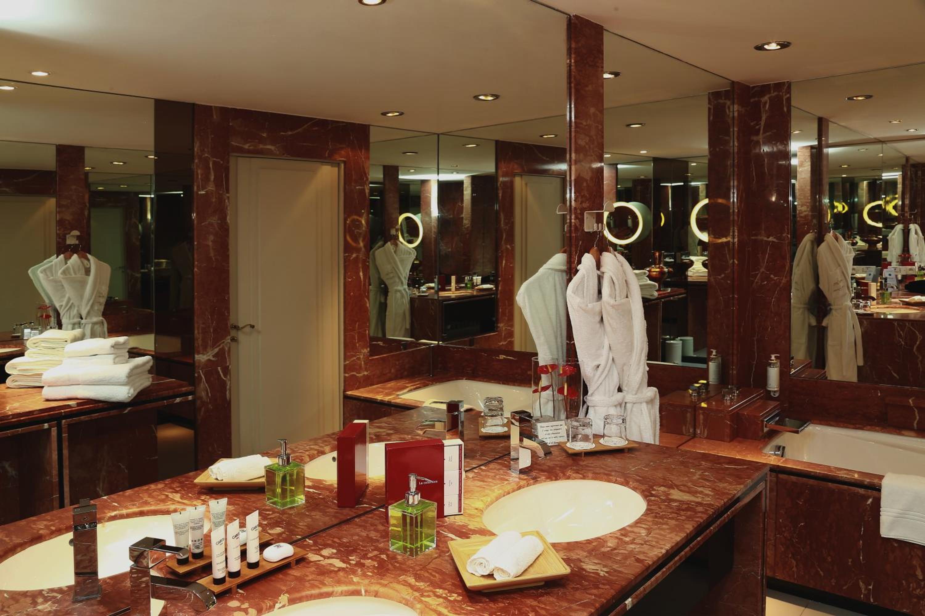 Suite***** photo 3
