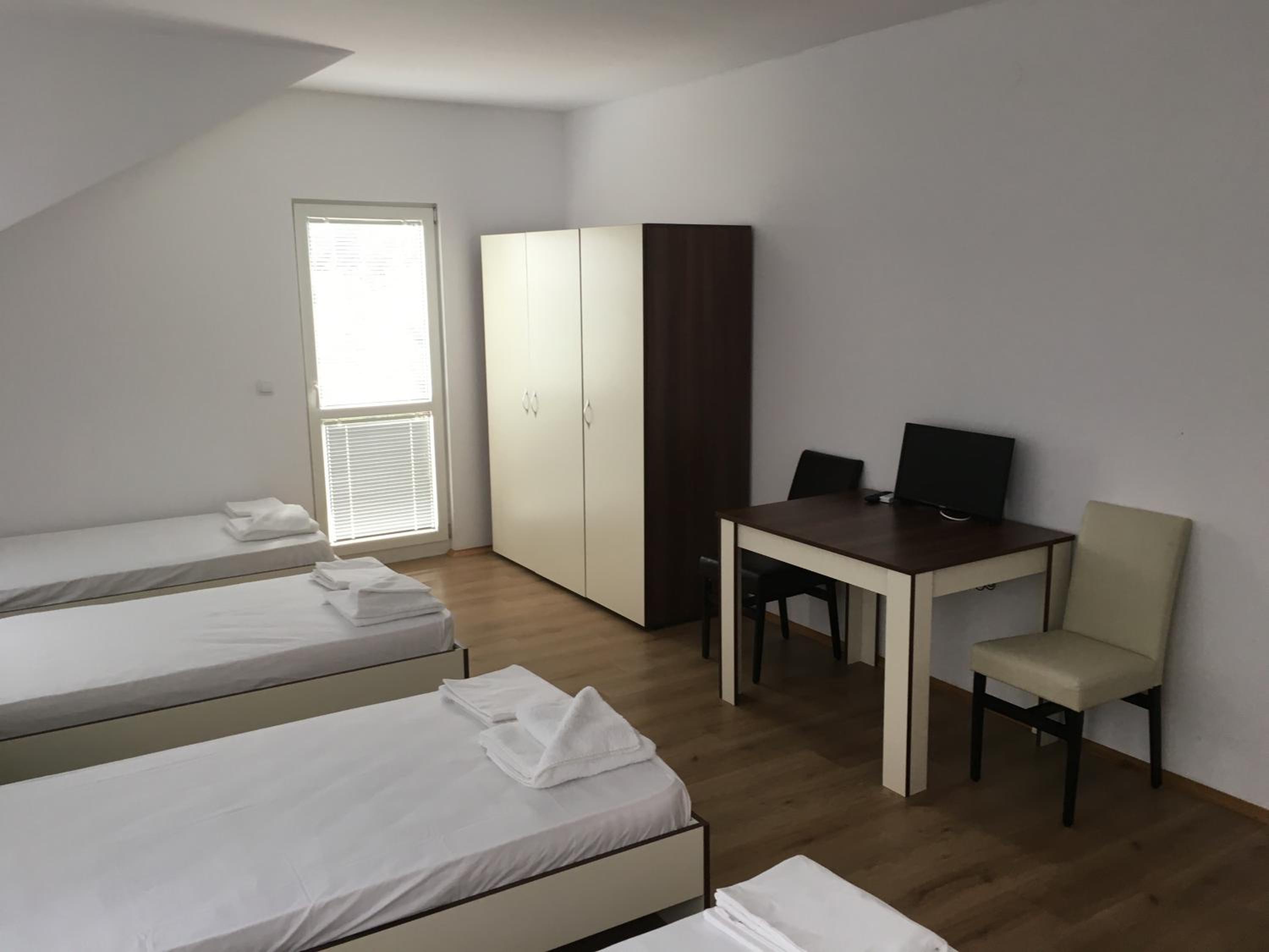 Quadruple Room with Bathroom photo 3