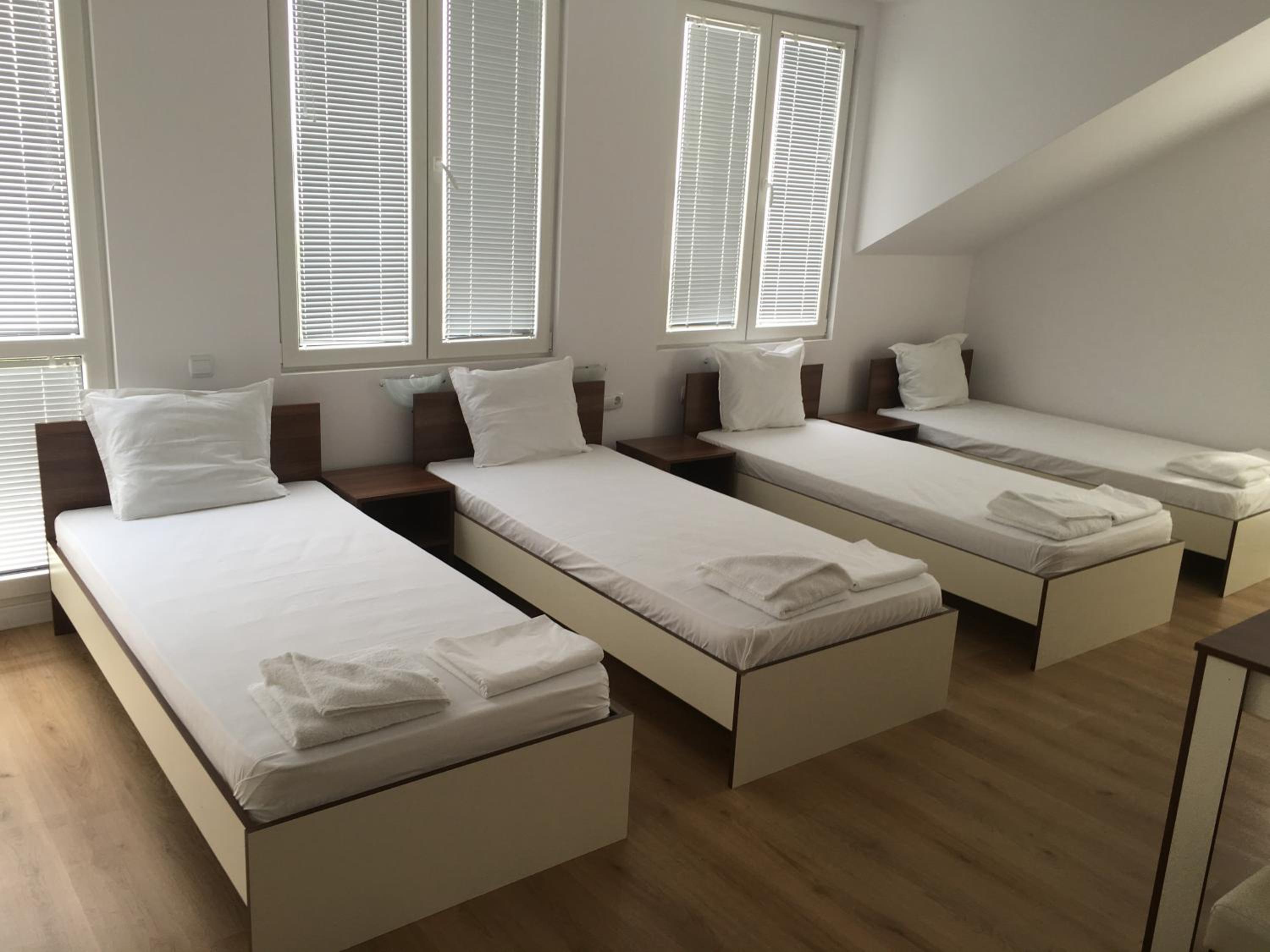 Quadruple Room with Bathroom photo 2