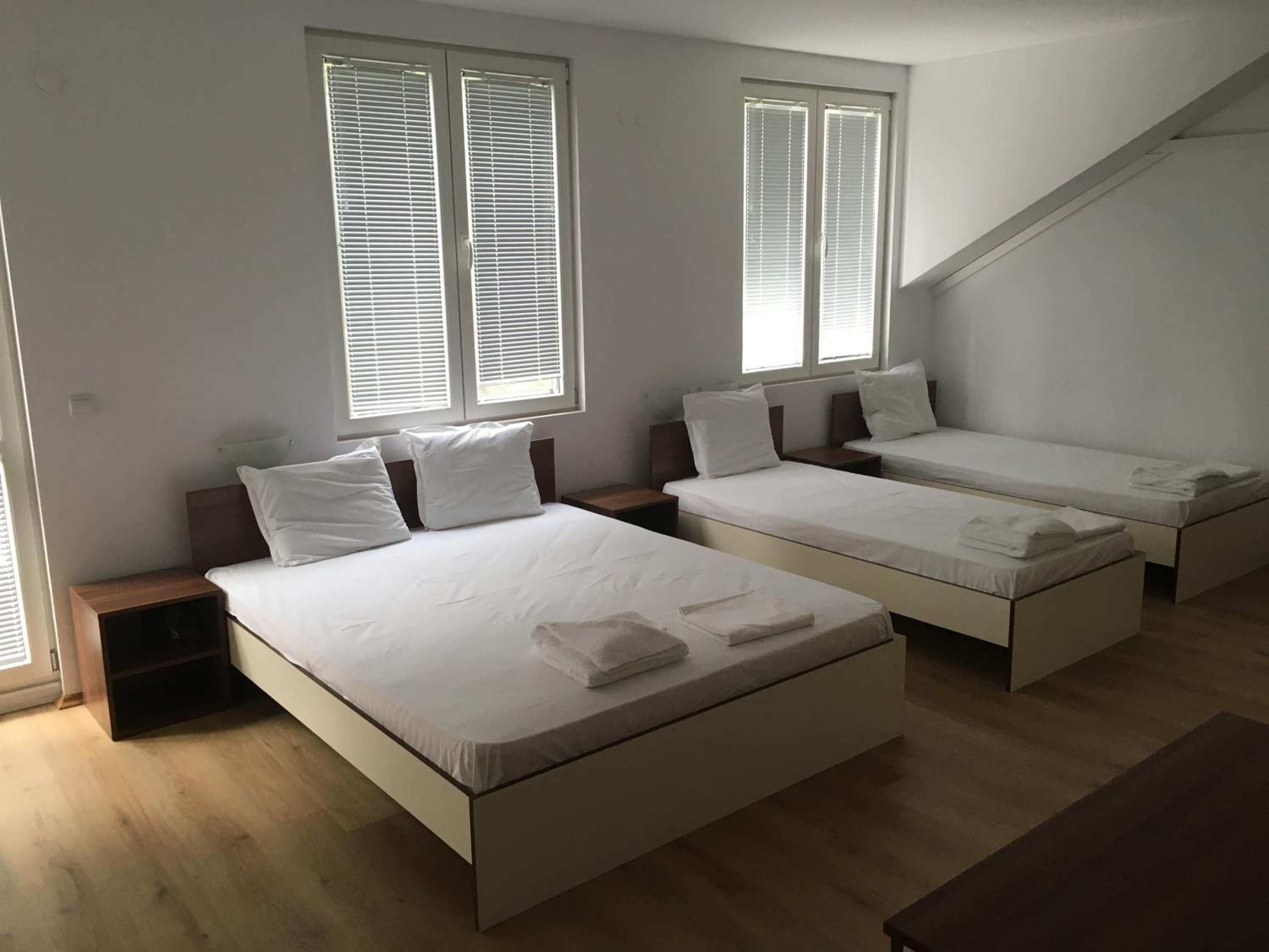 Quadruple Room with Bathroom photo 2