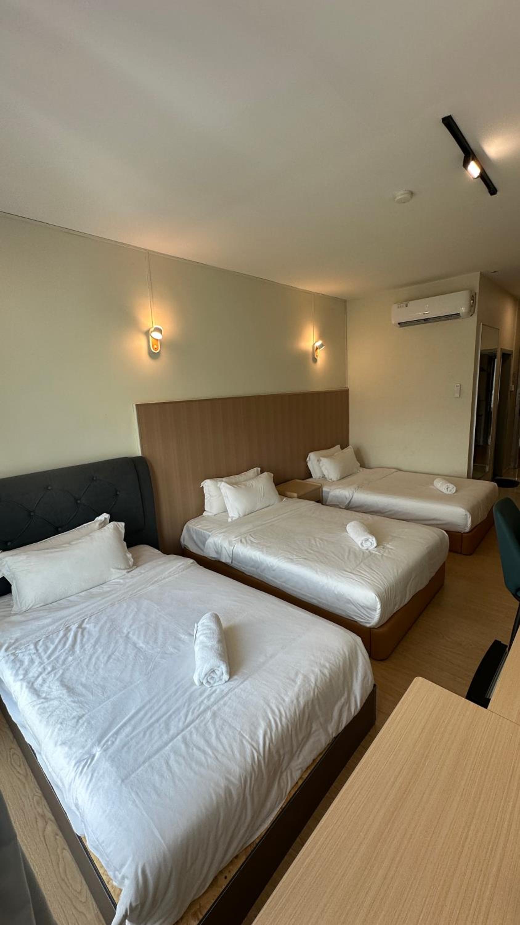 Deluxe Triple Room photo 2