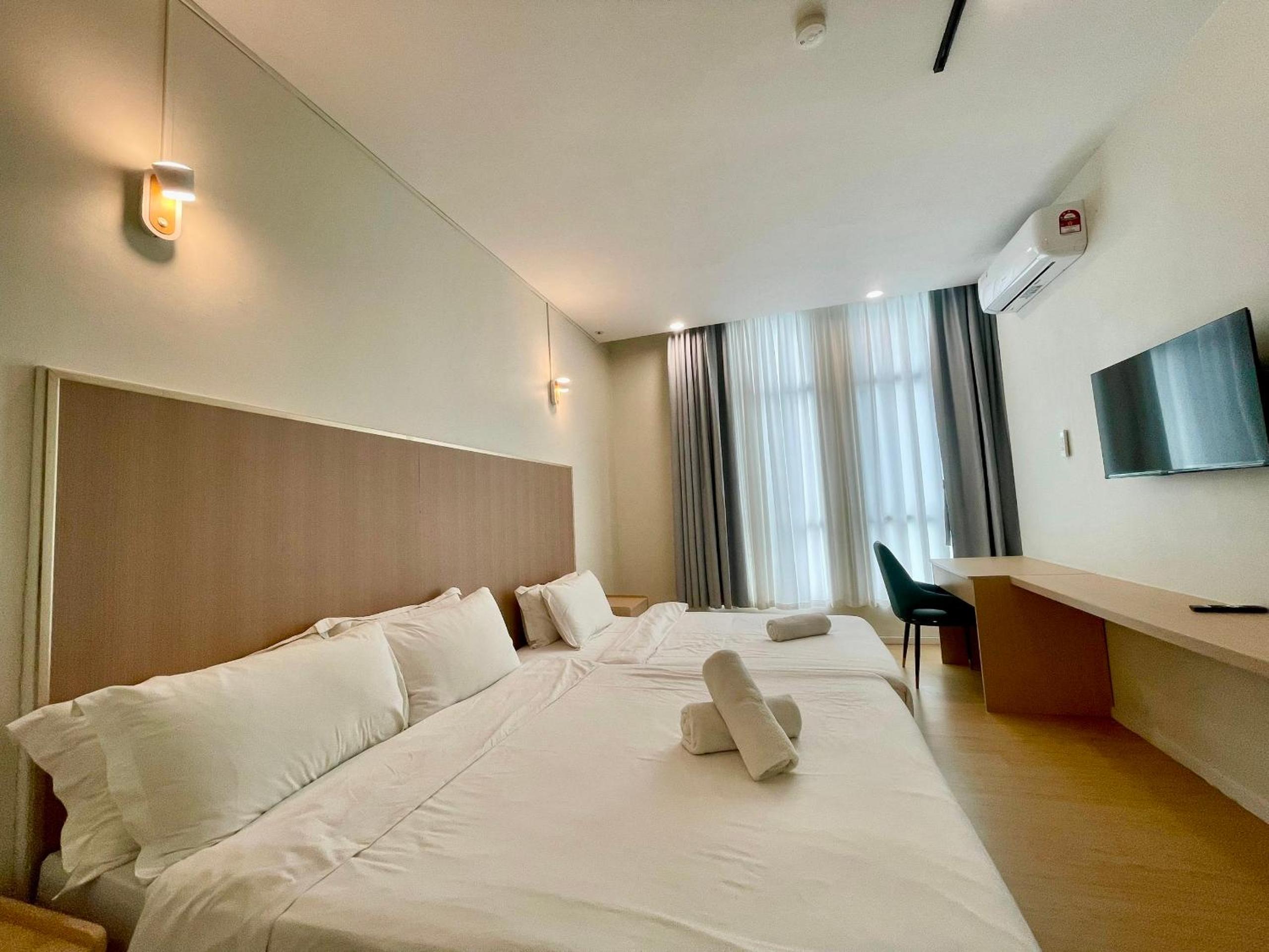 Deluxe Double or Twin Room with City View photo 1