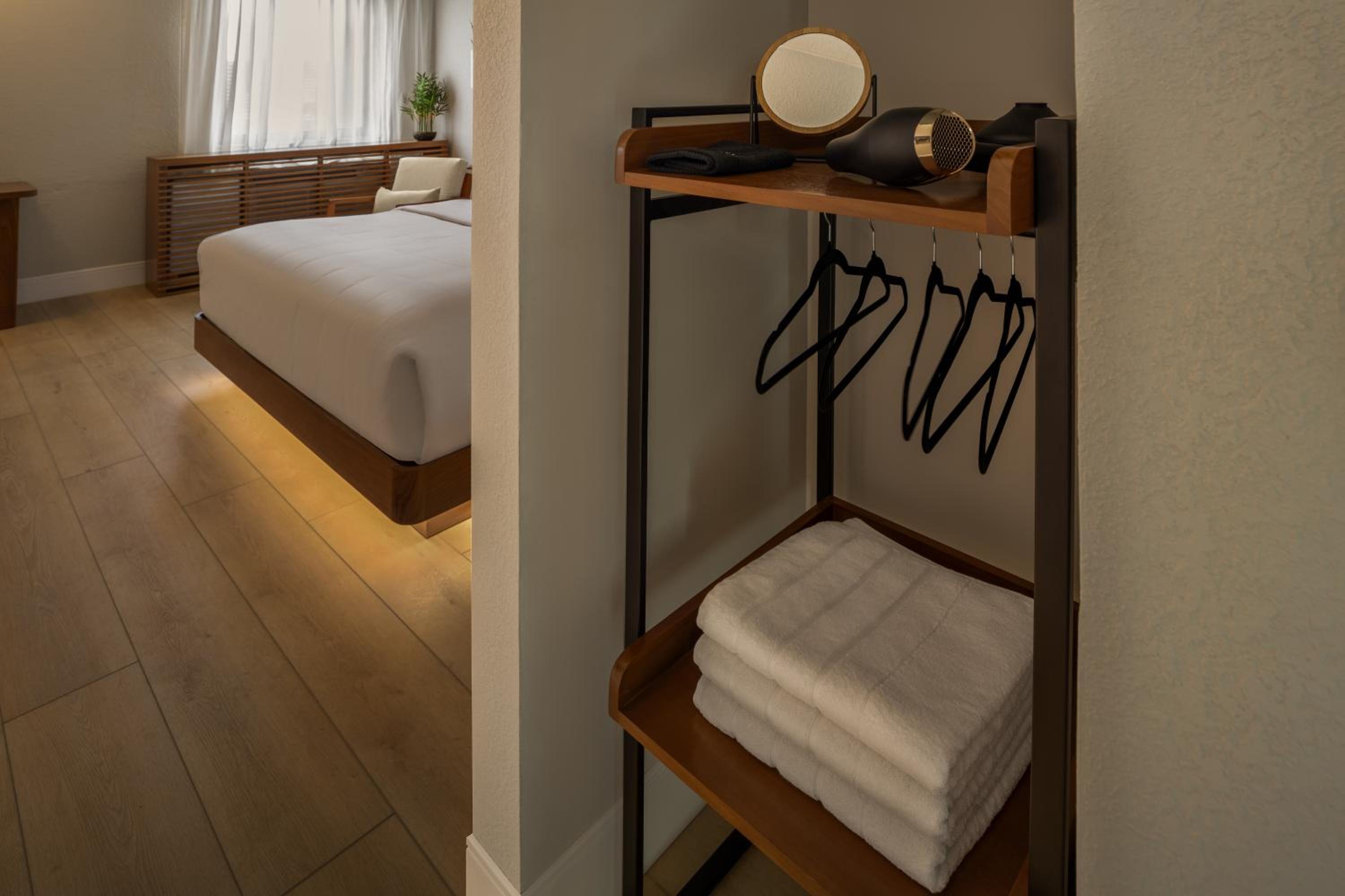 King Room - Disability Access photo 2