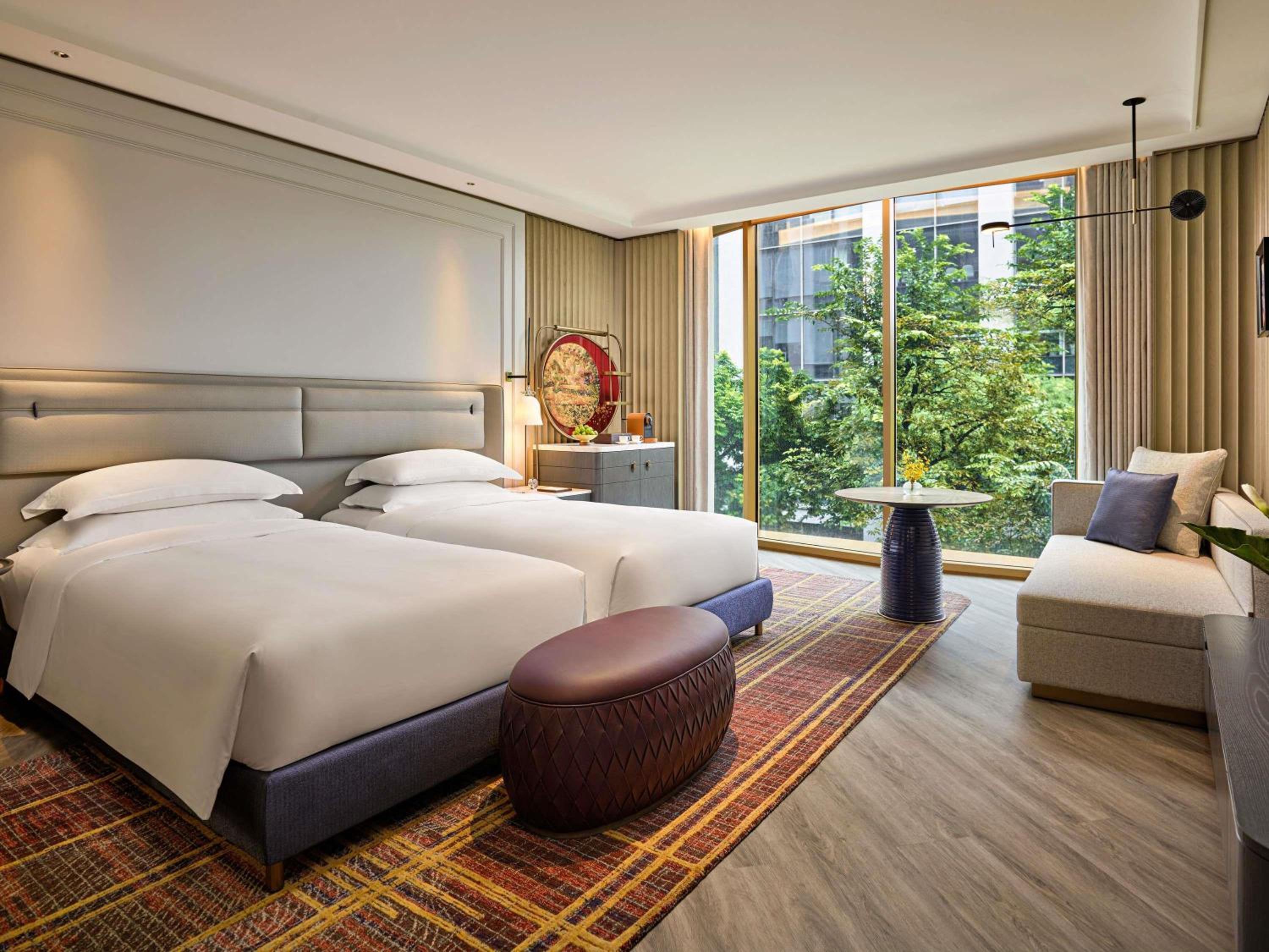 Fairmont Gold Room with Two Single Beds - High Floor with Lounge Access