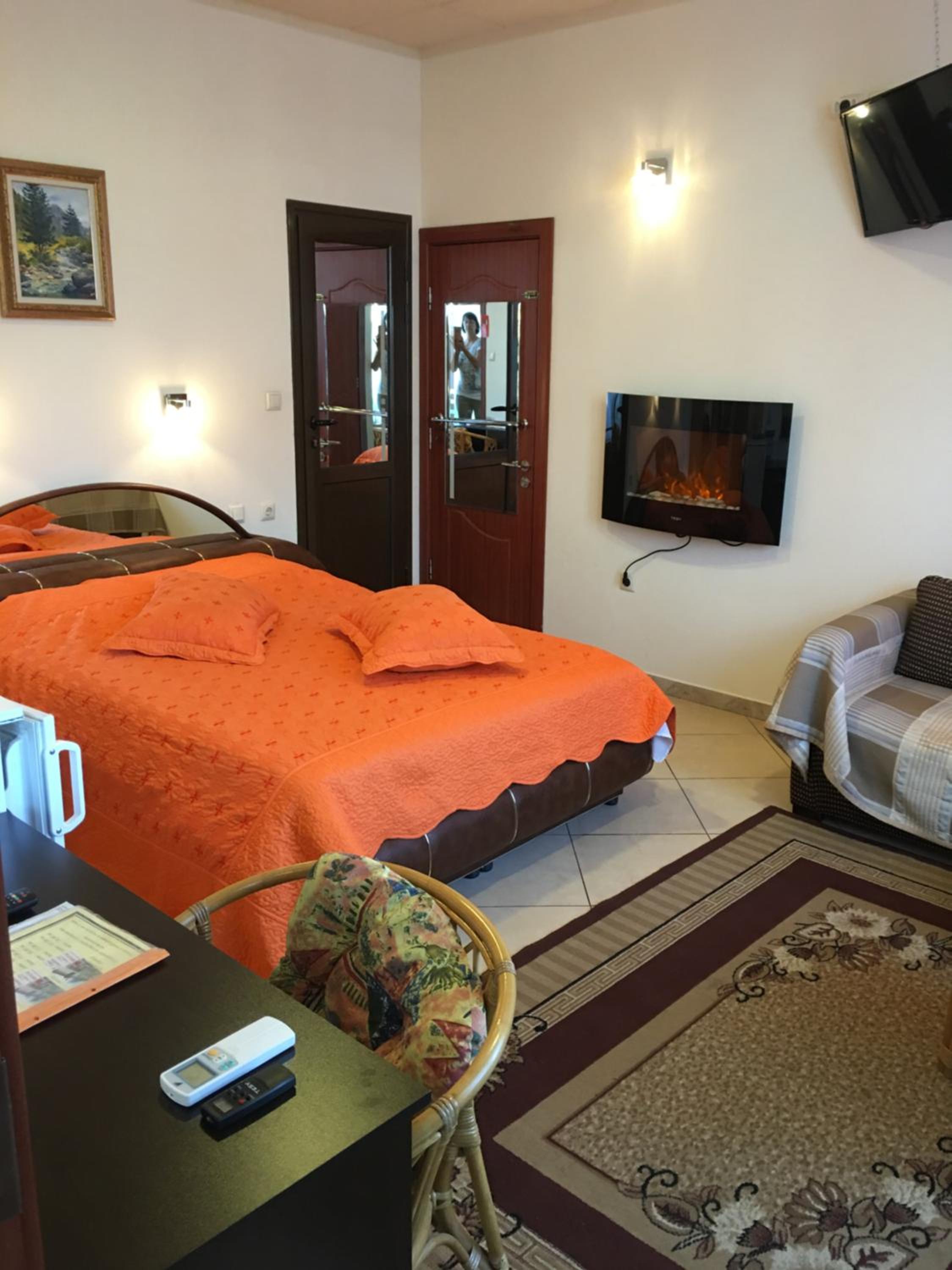 Studio with Spa Bath