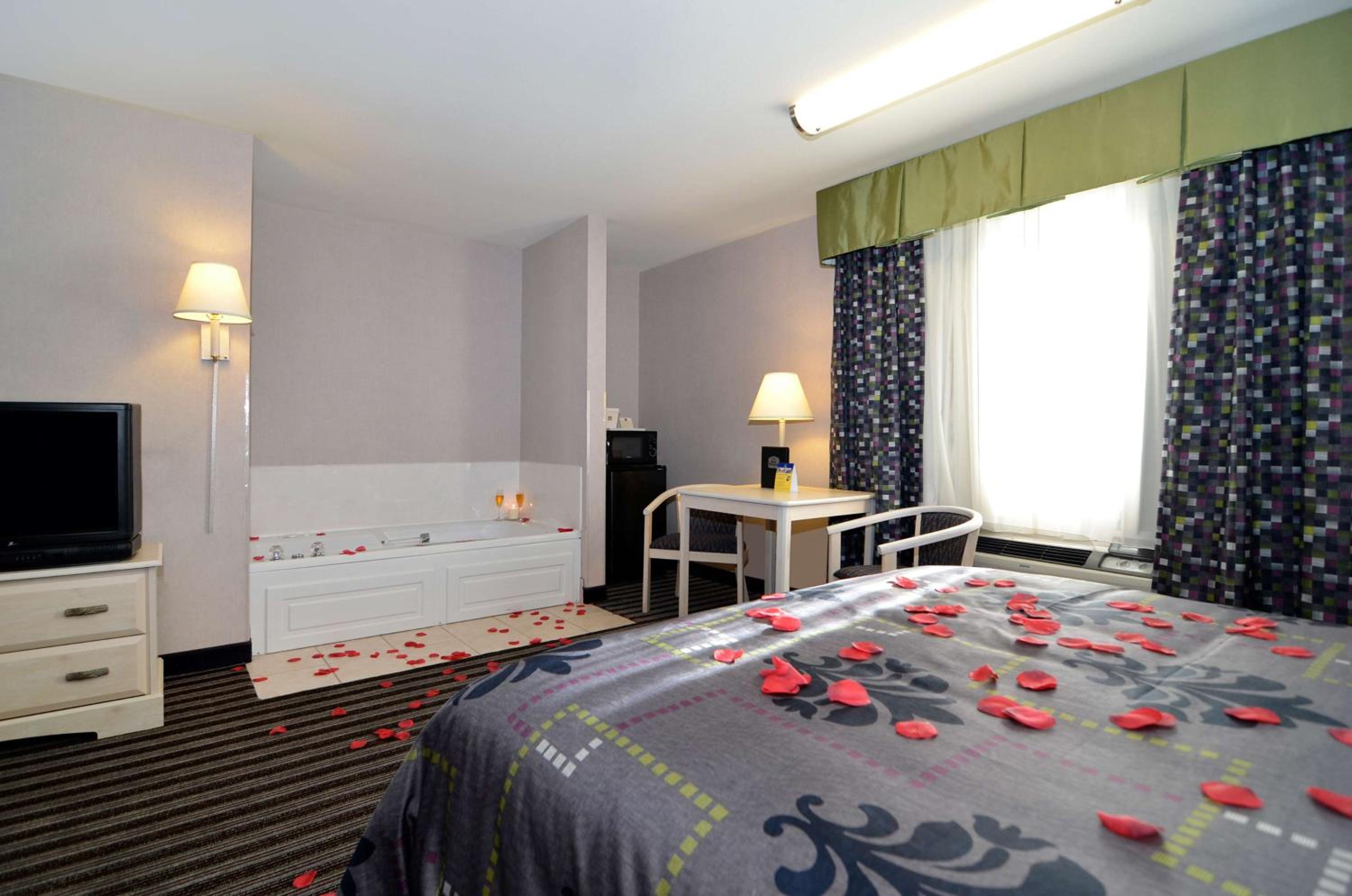 King Room with Sofa photo 2