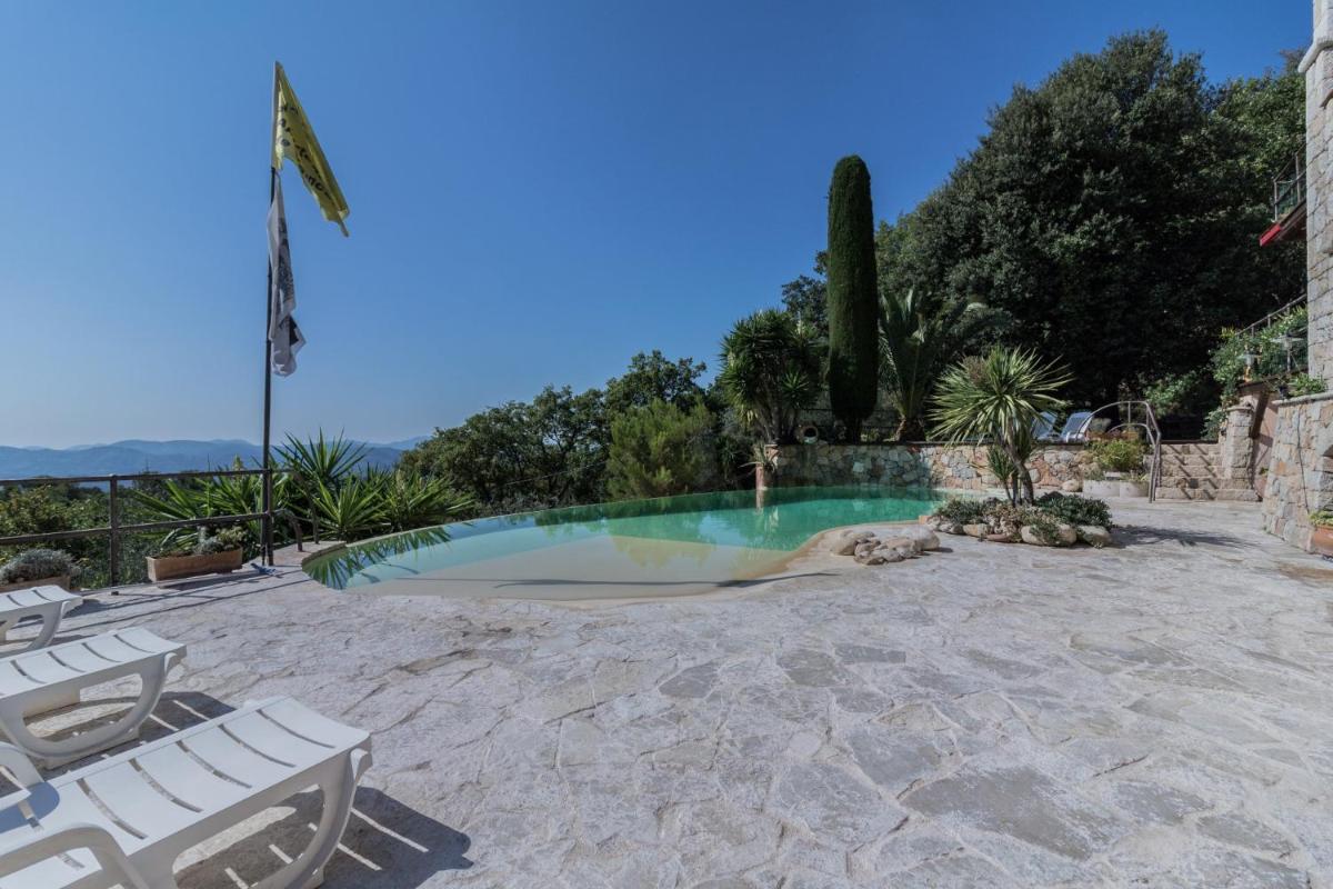 Apartment with Pool View  photo 3