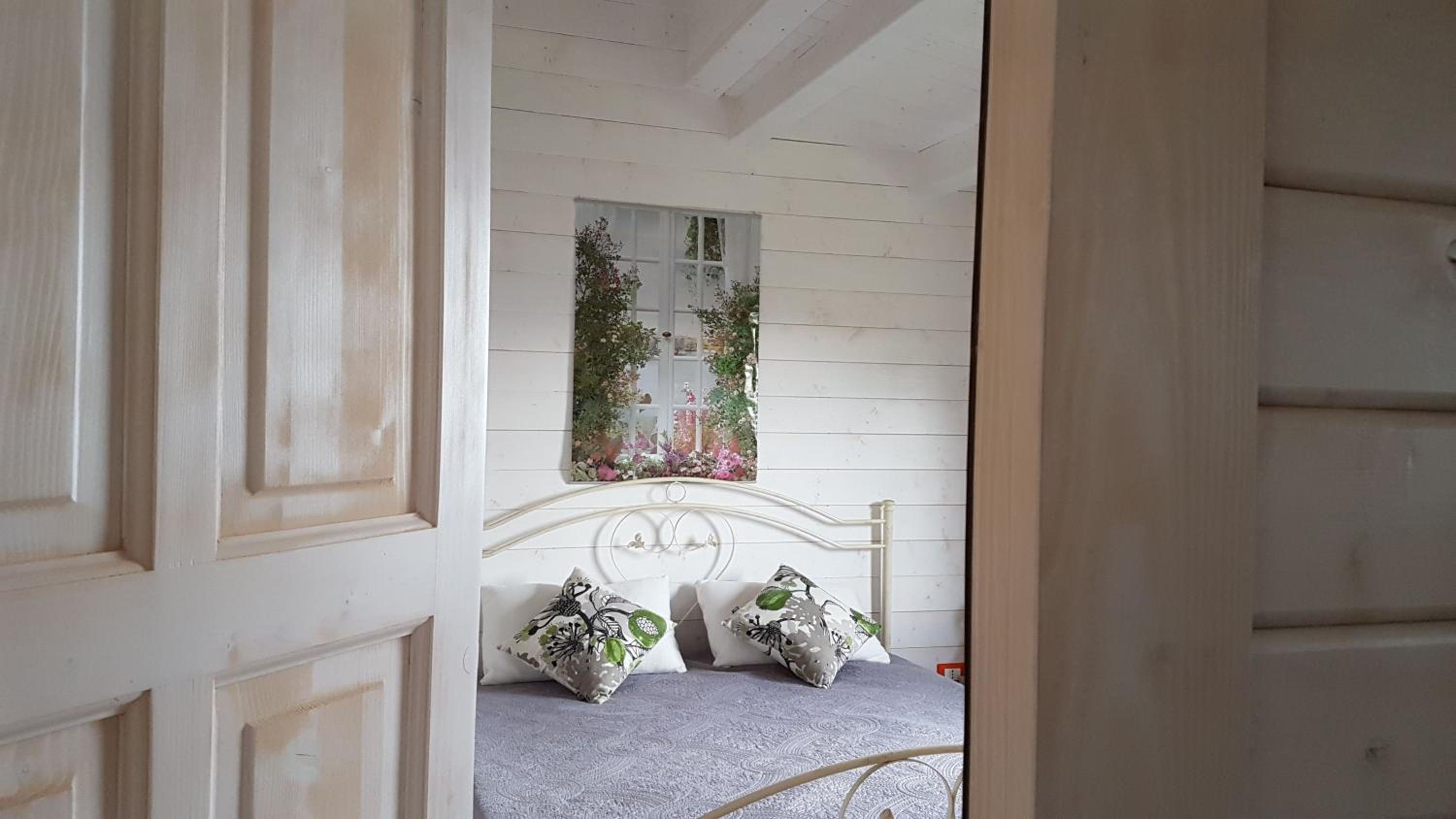 Bungalow with Sea View - Photo 1