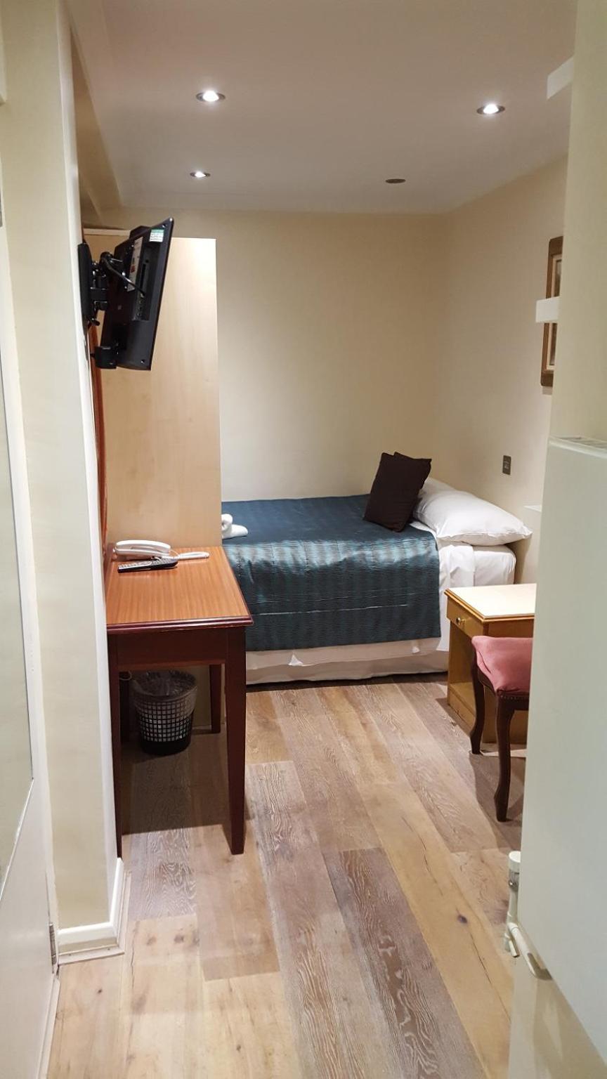 Small Double Room photo 1