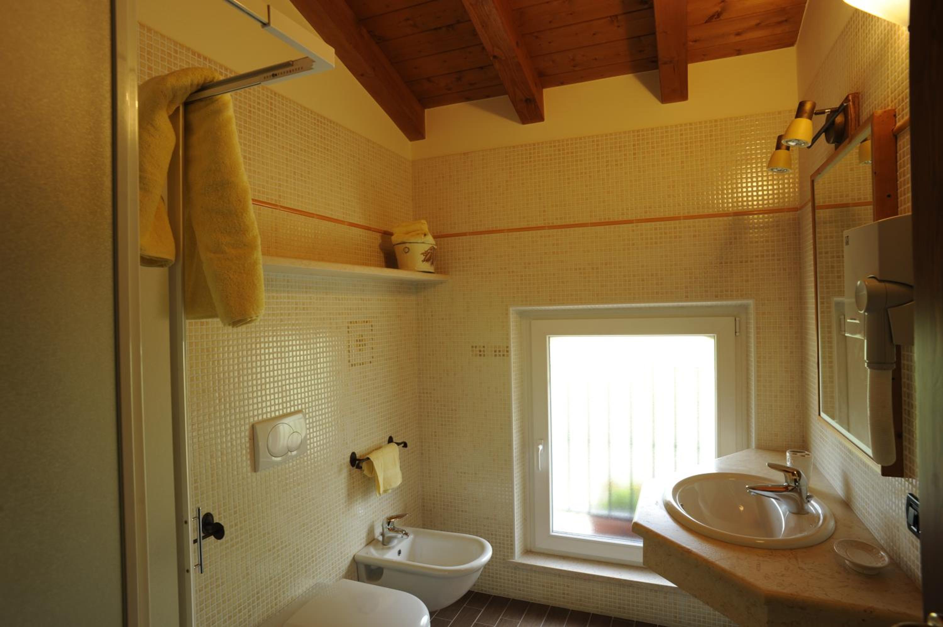 One-Bedroom Suite photo 2