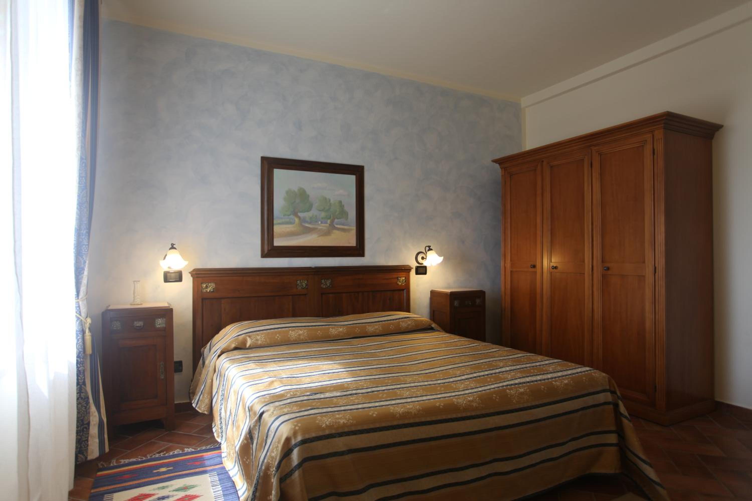 One-Bedroom Suite photo 1