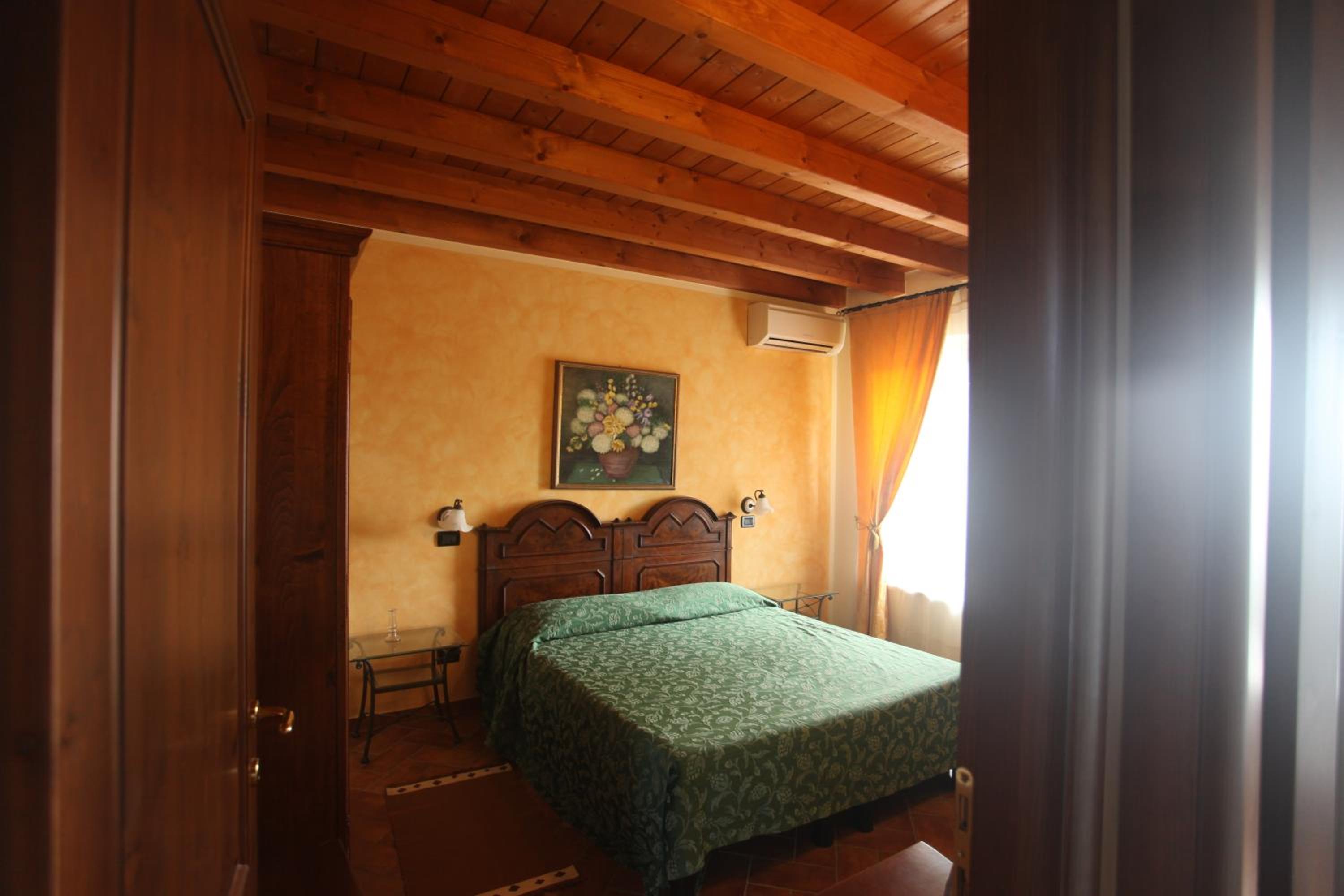 Two-Bedroom Suite photo 3