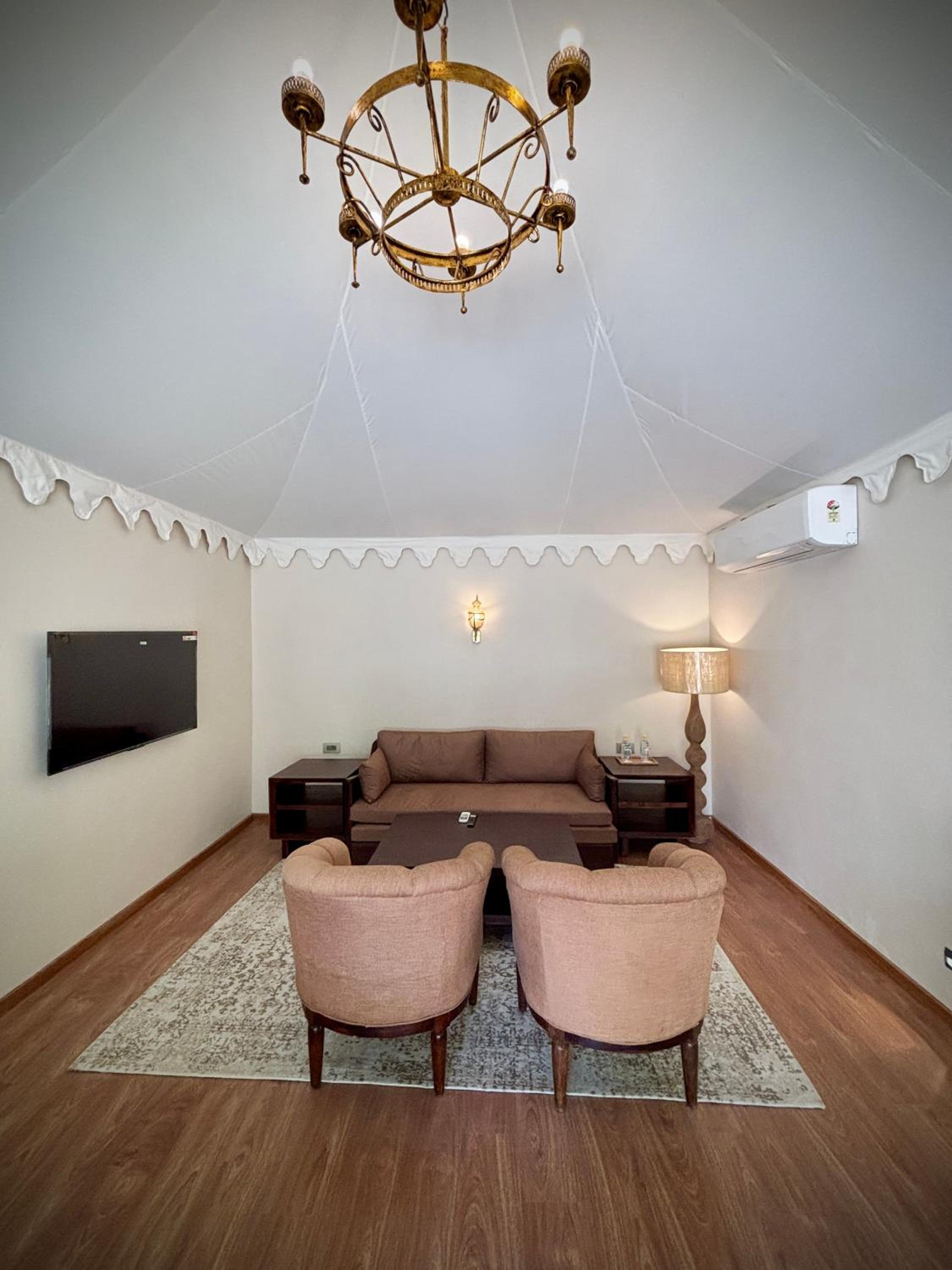 King Suite photo 2