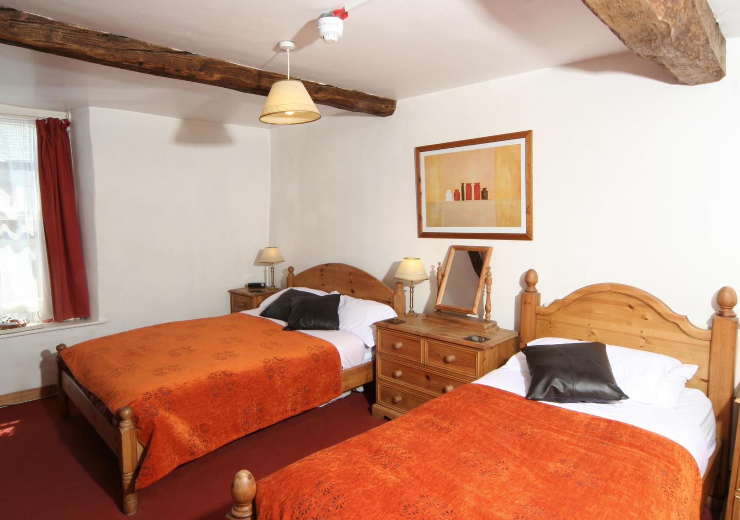 Double or Twin Room - Photo 5
