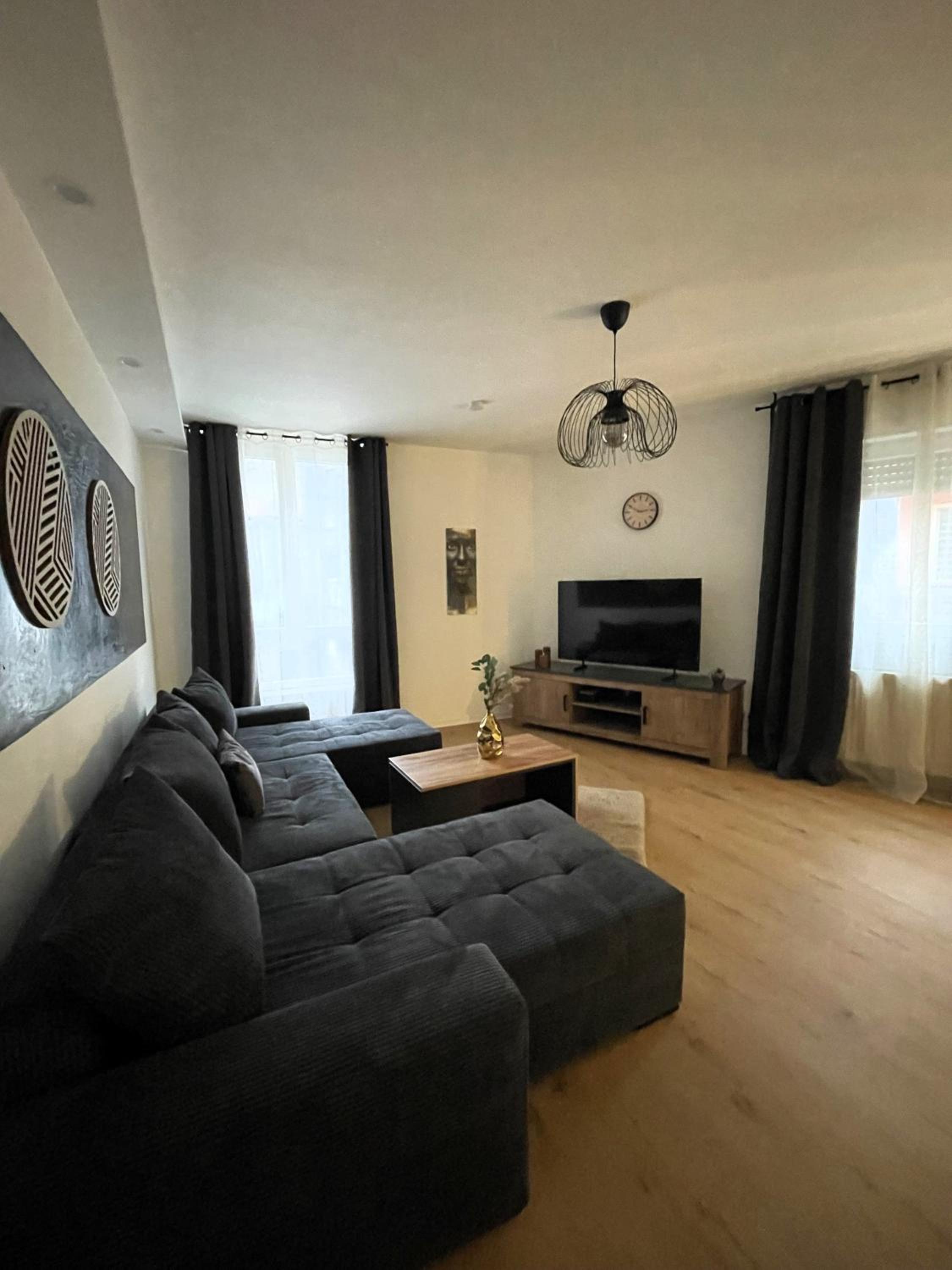 Two-Bedroom Apartment with Terrace photo 1
