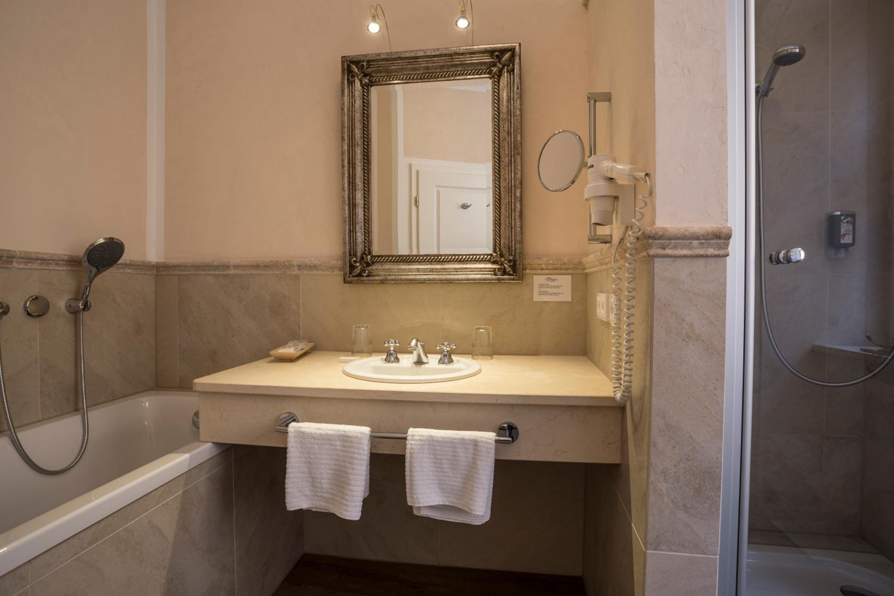 Premium Room photo 3