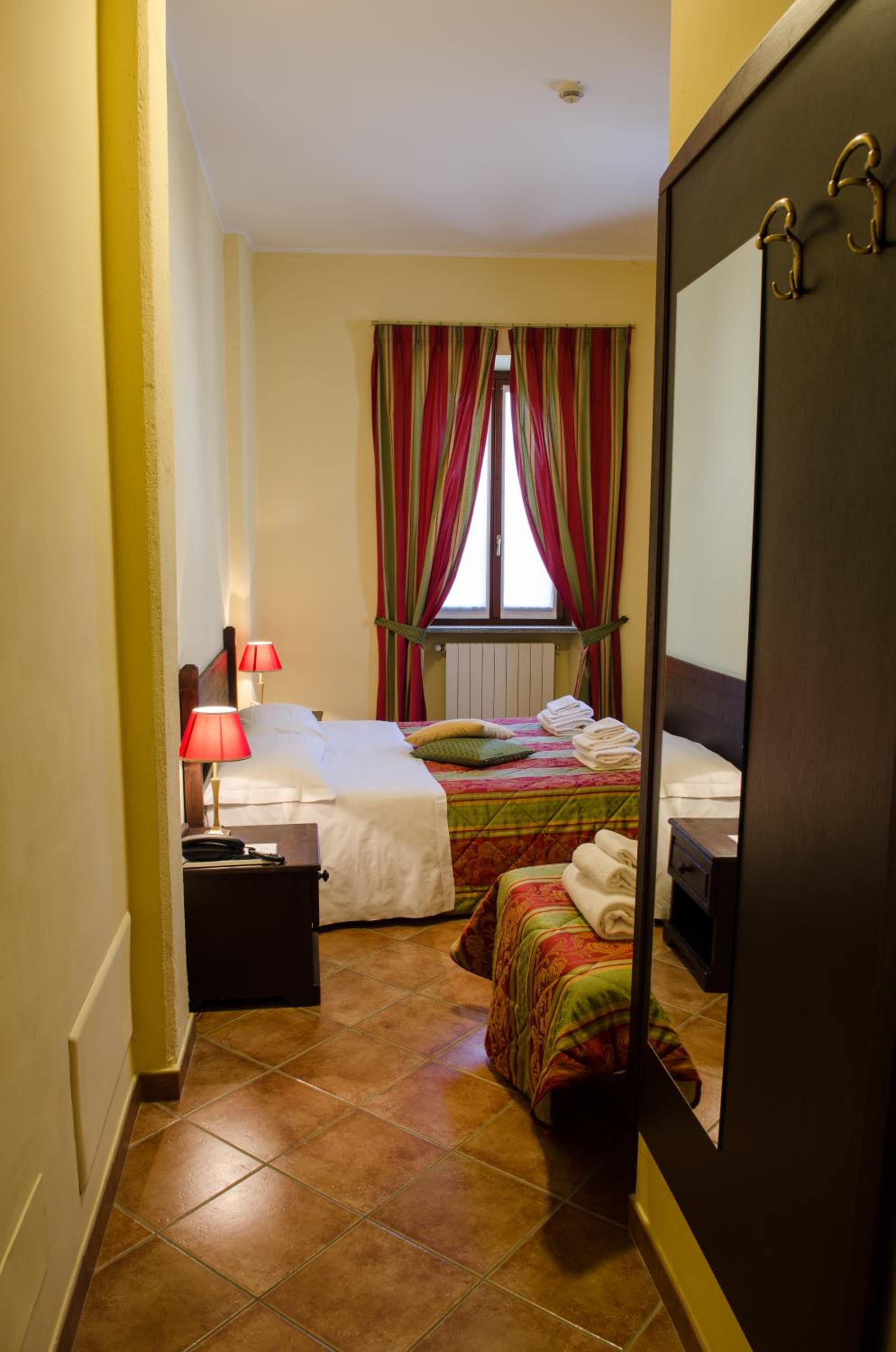 Triple Room - Photo 14