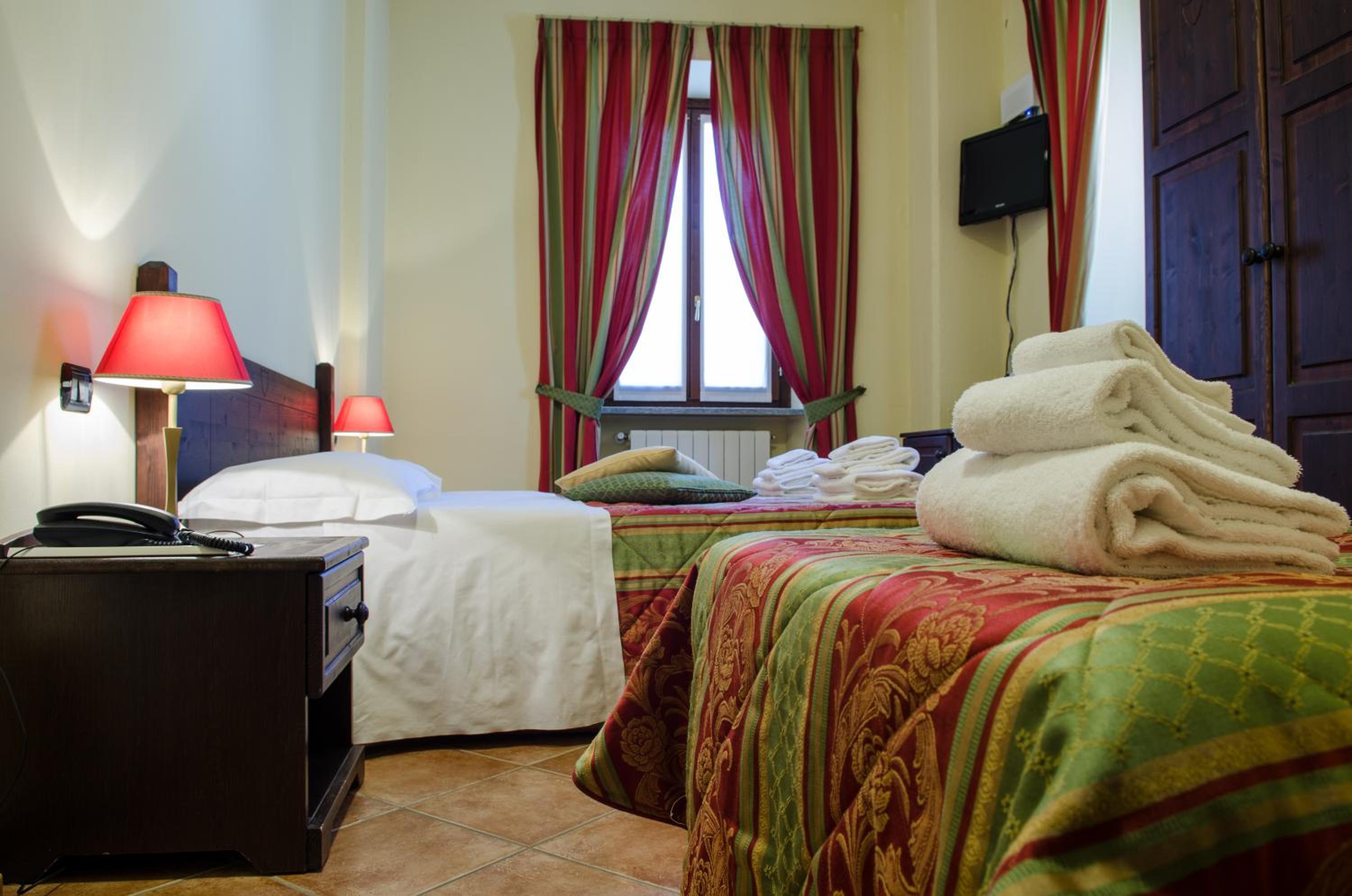 Triple Room - Photo 12